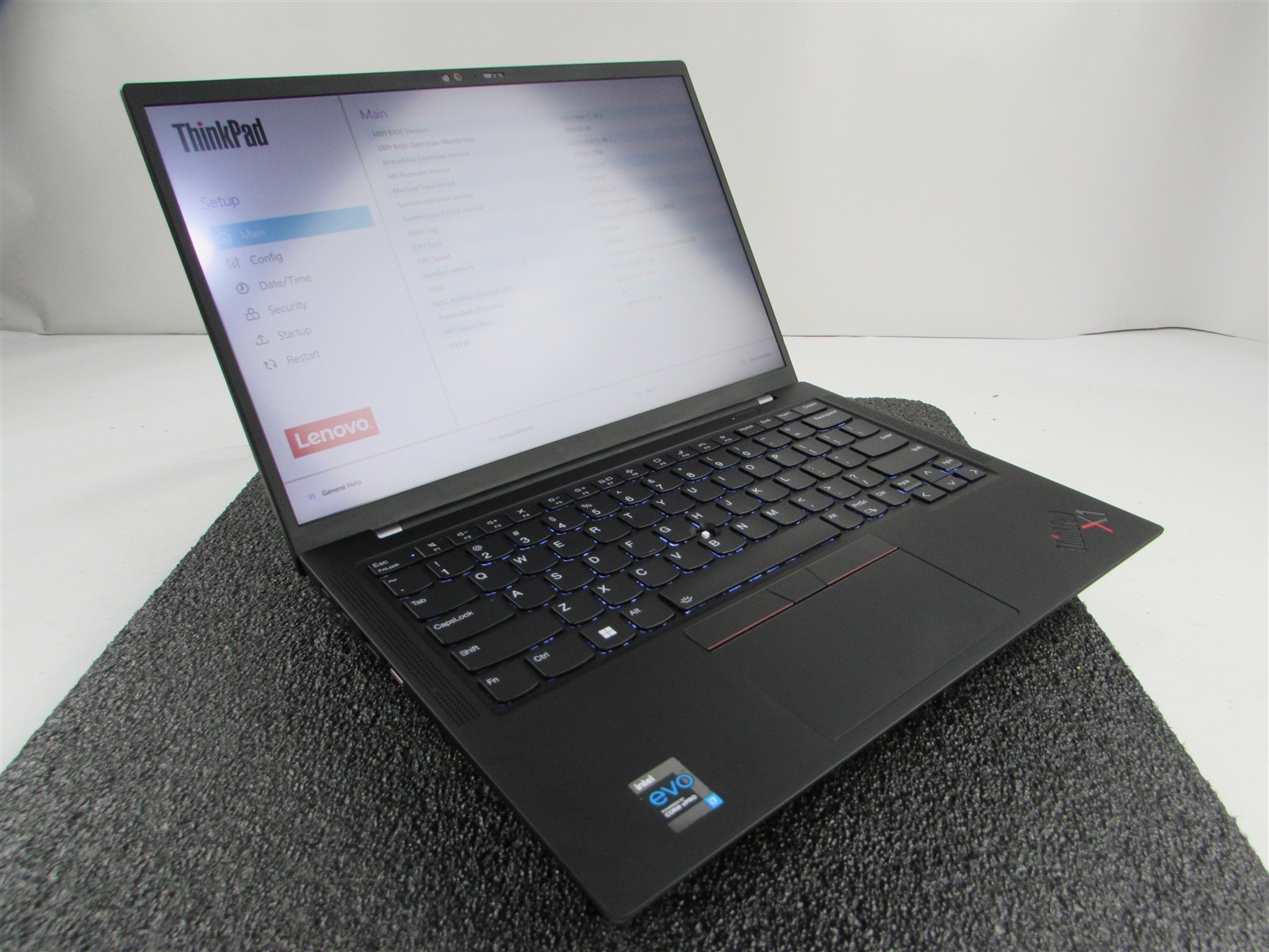 LENOVO THINKPAD X1 CARBON (9TH GEN) CORE I7-1185G7 NO SSD 16GB RAM NO O.S