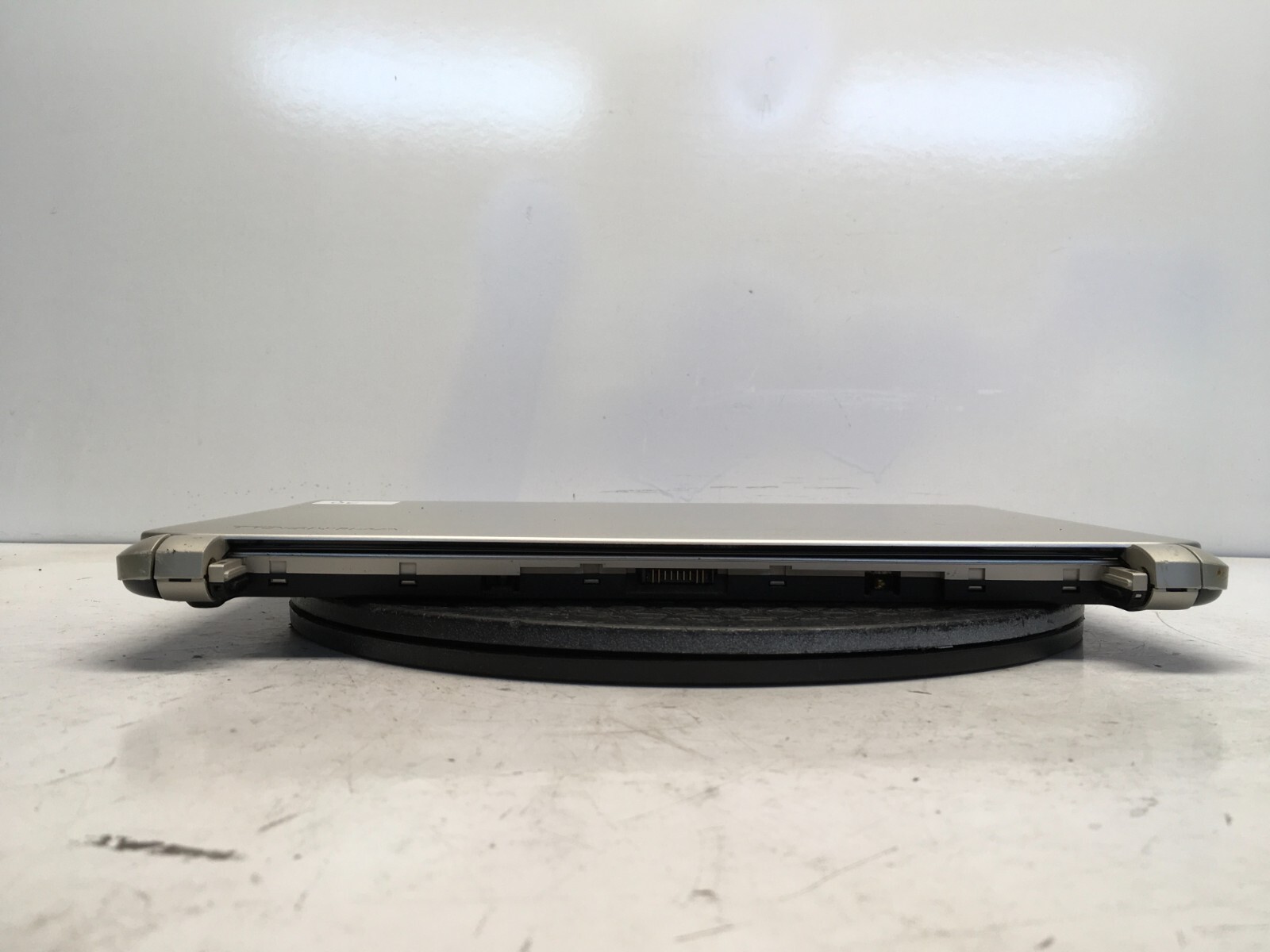 Toshiba Satellite E45-B4200 Intel i5-4210U 1.7GHz 6 GB NO HDD No Batt