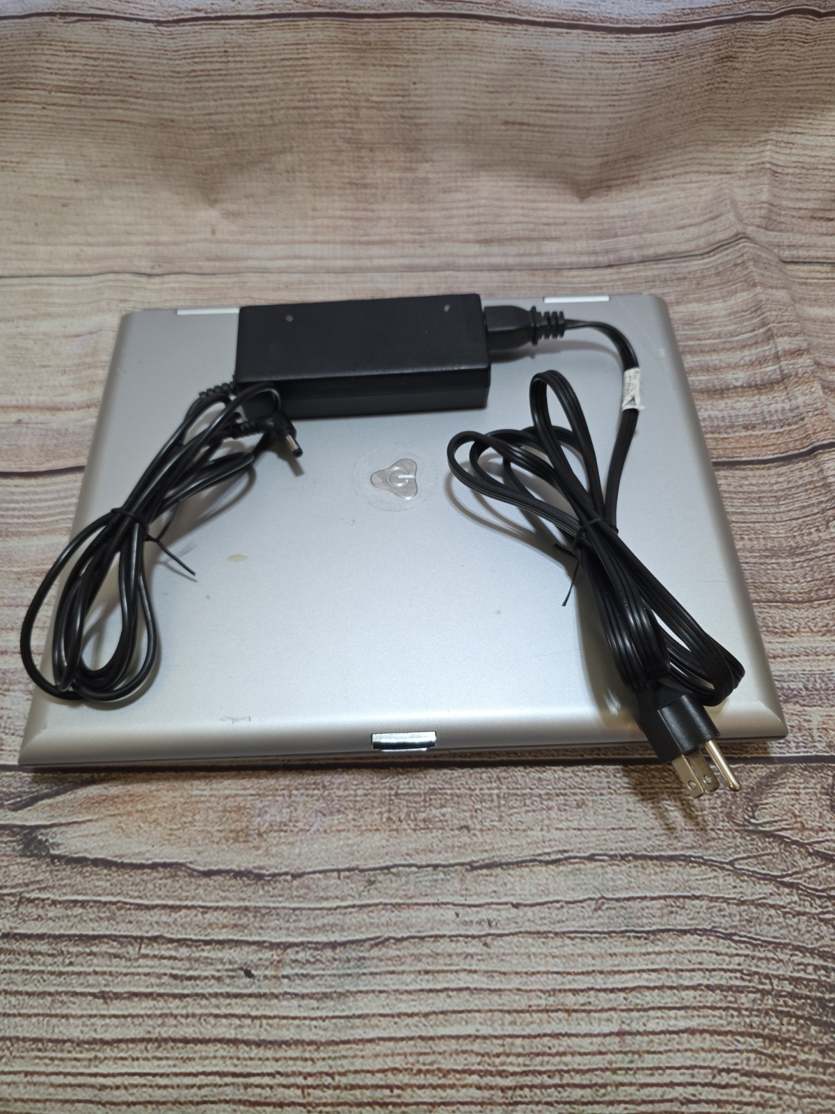 Gateway 450ROG 15in Screen Silver Laptop Computer CD/DVD RW Parts Only W Charger