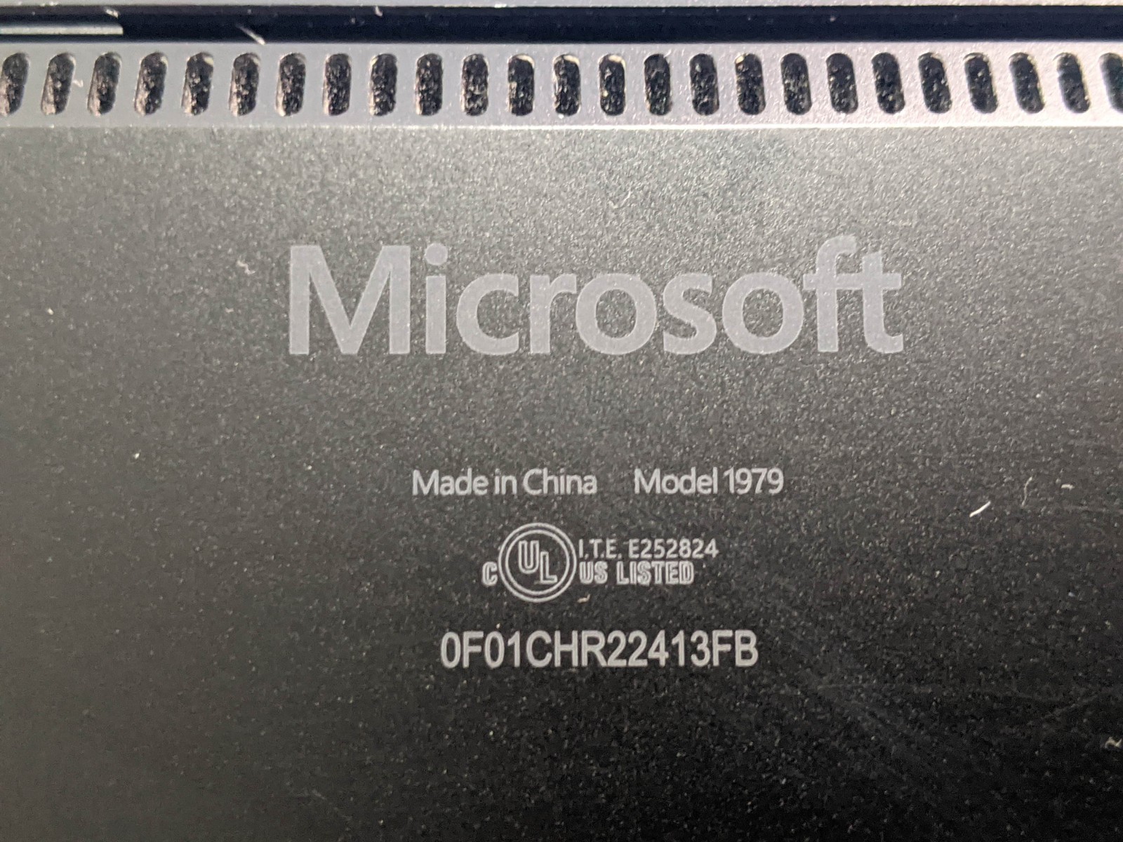 MS Surface Laptop 5 1979 15″ 2496×1664 TOUCH i7-1265U 2.7GHz 32GB 1TB Win 11Pro