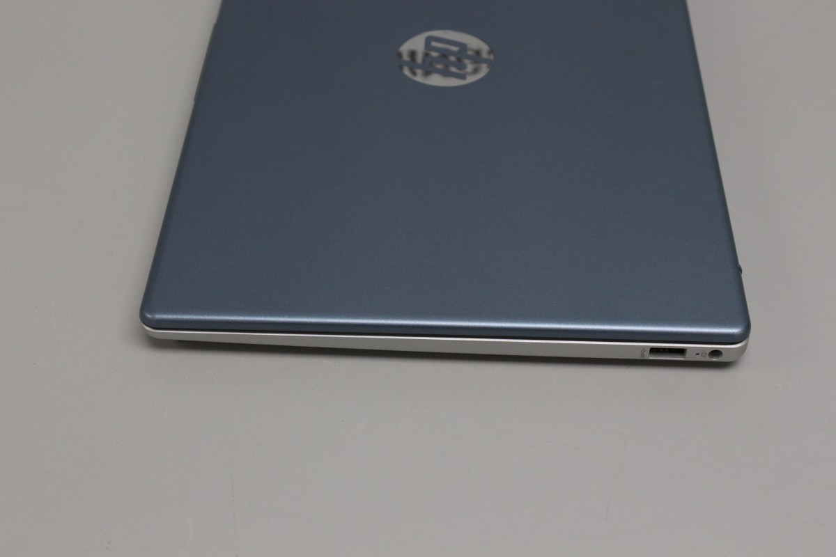 HP 14-em0002wm 14″ (128GB, AMD Athlon 7120U, 4GB) Laptop (C31034406)