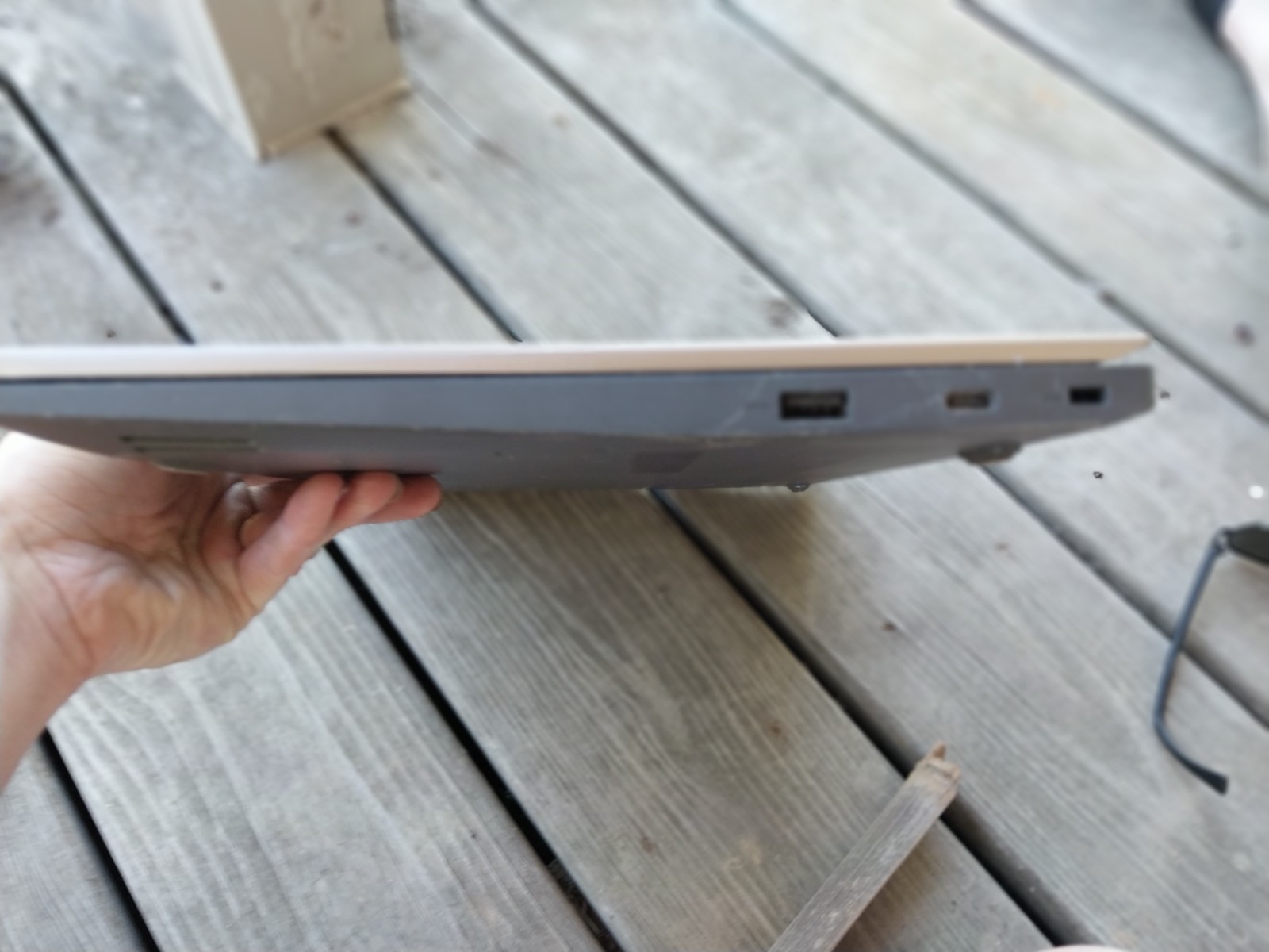 Lenovo 14e Chromebook 14″ (32GB eMMC, AMD A4 Dual-Core, 2.40 GHz, 4GB) Laptop –