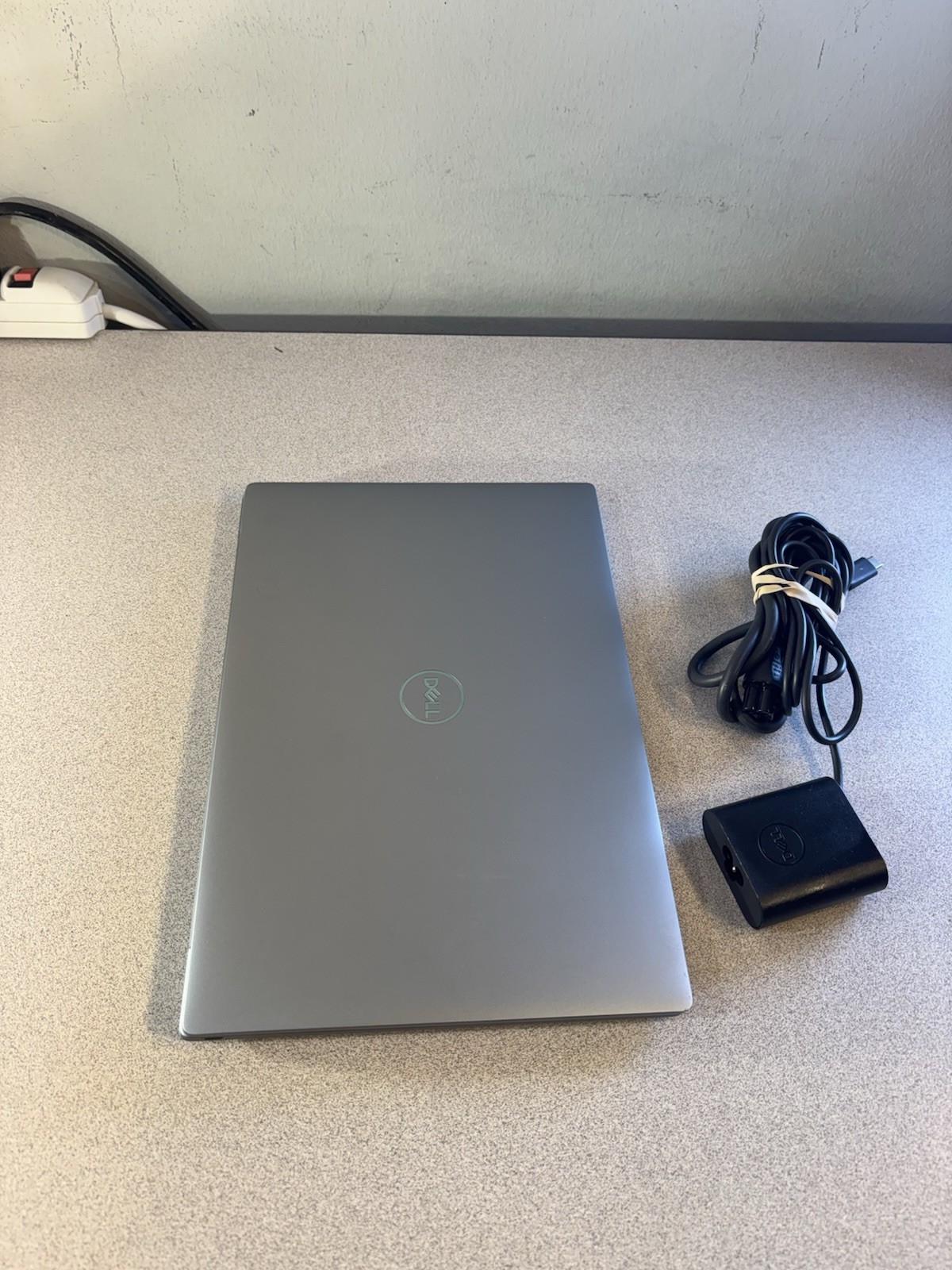 Dell XPS 13 9315 | i7-1250U | 32GB RAM | 1TB SSD | 13” | Windows 11 Home