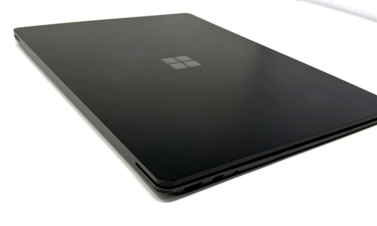 Microsoft Surface Laptop 2 i7 1.9-4.2GHz 16GB RAM 512GB SSD Win 11 Pro Grade A