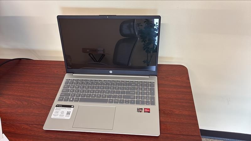 HP 15-fd0xxx 15.6″ FHD Laptop Ryzen 5 7520U 8GB RAM 256GB SSD Windows 11 Home