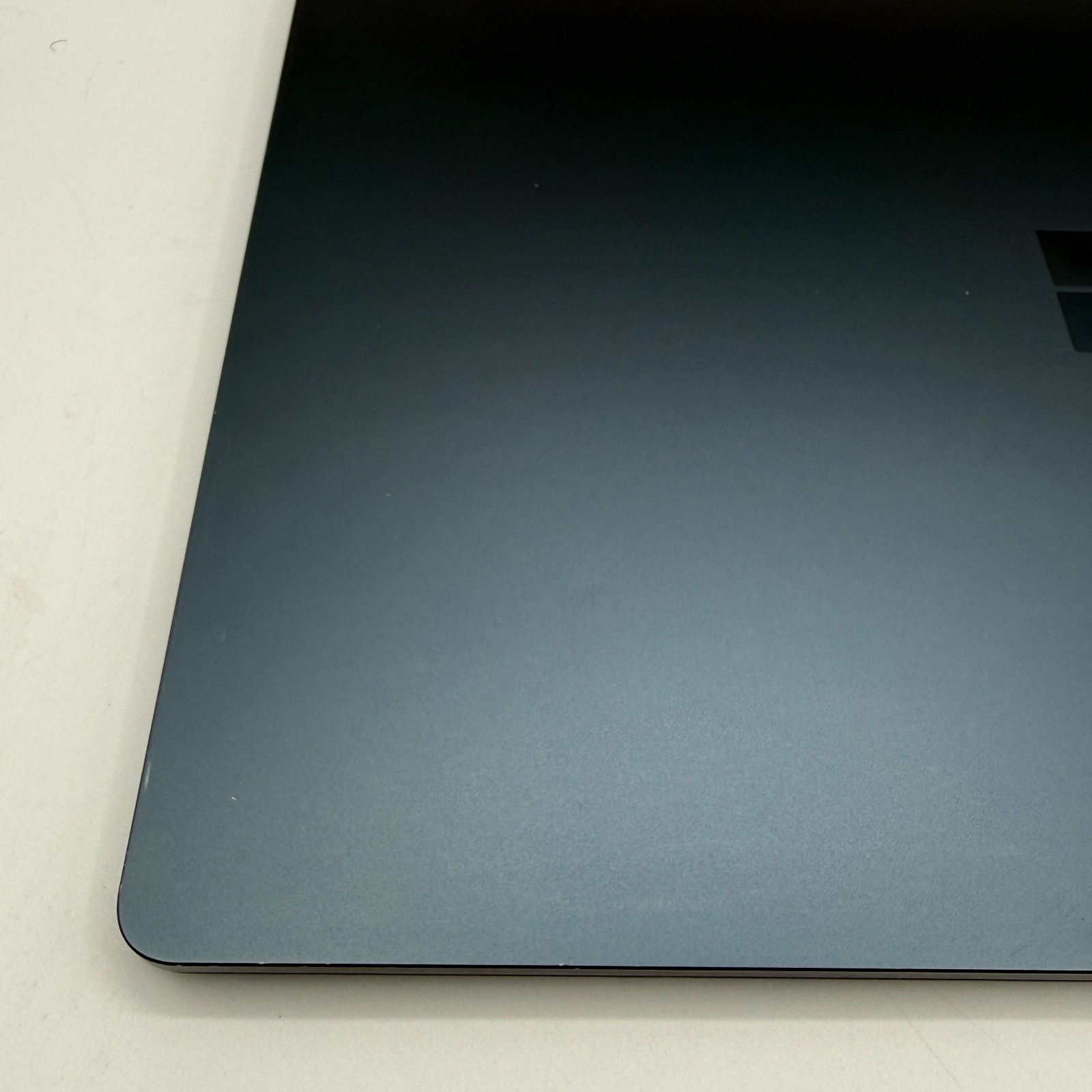 Microsoft Surface Laptop 3 1867 13.5″ i5-1035G7 8GB 256GB SSD Win11 Pro FAIR