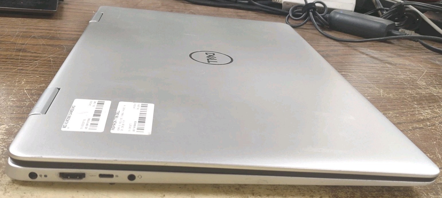 Dell Inspiron 7786 17″ 2-in-1 W/ i7-8565U 16GB RAM, 256GB SSD.