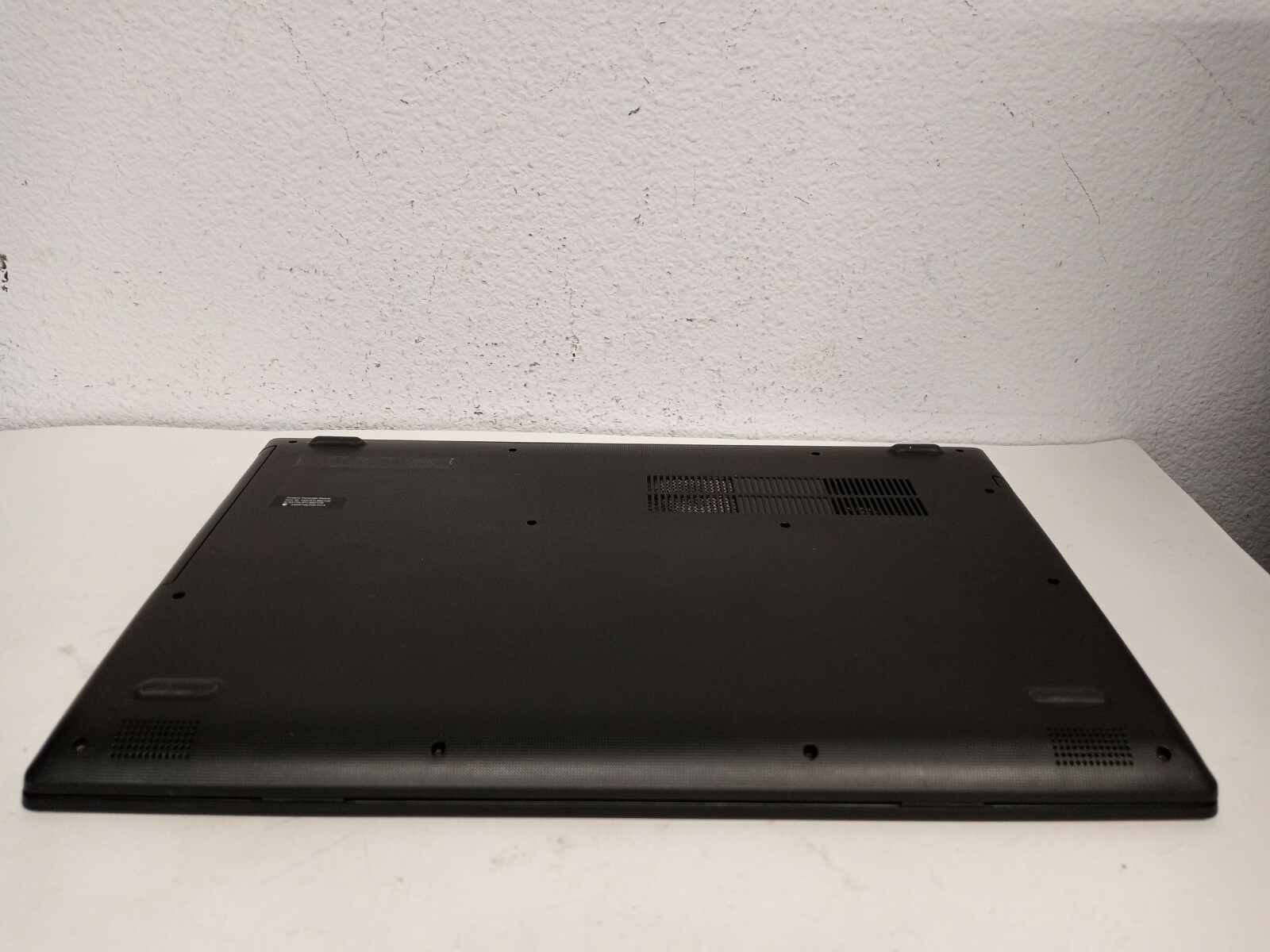 Lenovo IdeaPad 130-15AST 15.6″ Laptop AMD A9-9425 3.10GHz 4GB 128GB SSD BT Win10