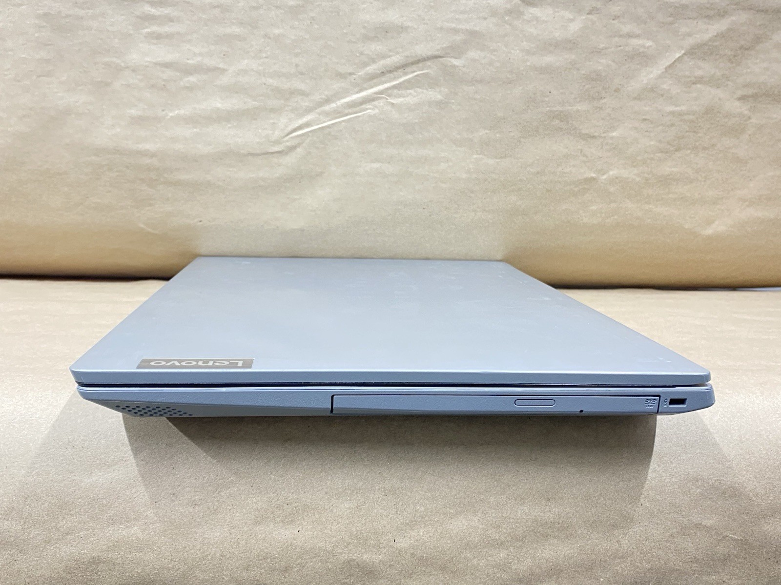 Lenovo 81LG – 15.5″ HD – CPU 5405U – 4GB – 256GB SSD – Win 11 Pro – READ