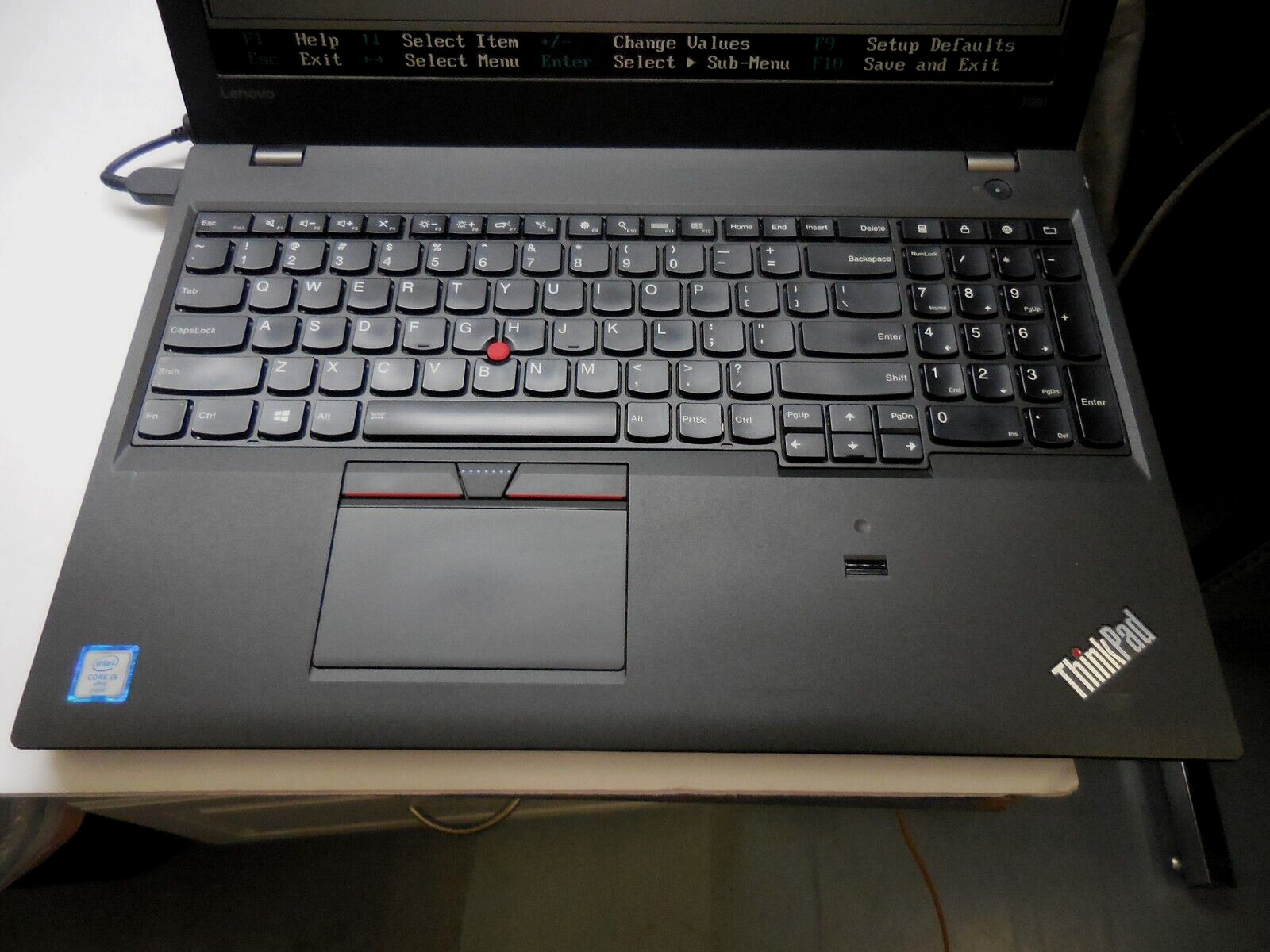 Lenovo ThinkPad T560 Intel Core i5-6300U 2.40GHz 8GB RAM, 250GB SSD, NO OS