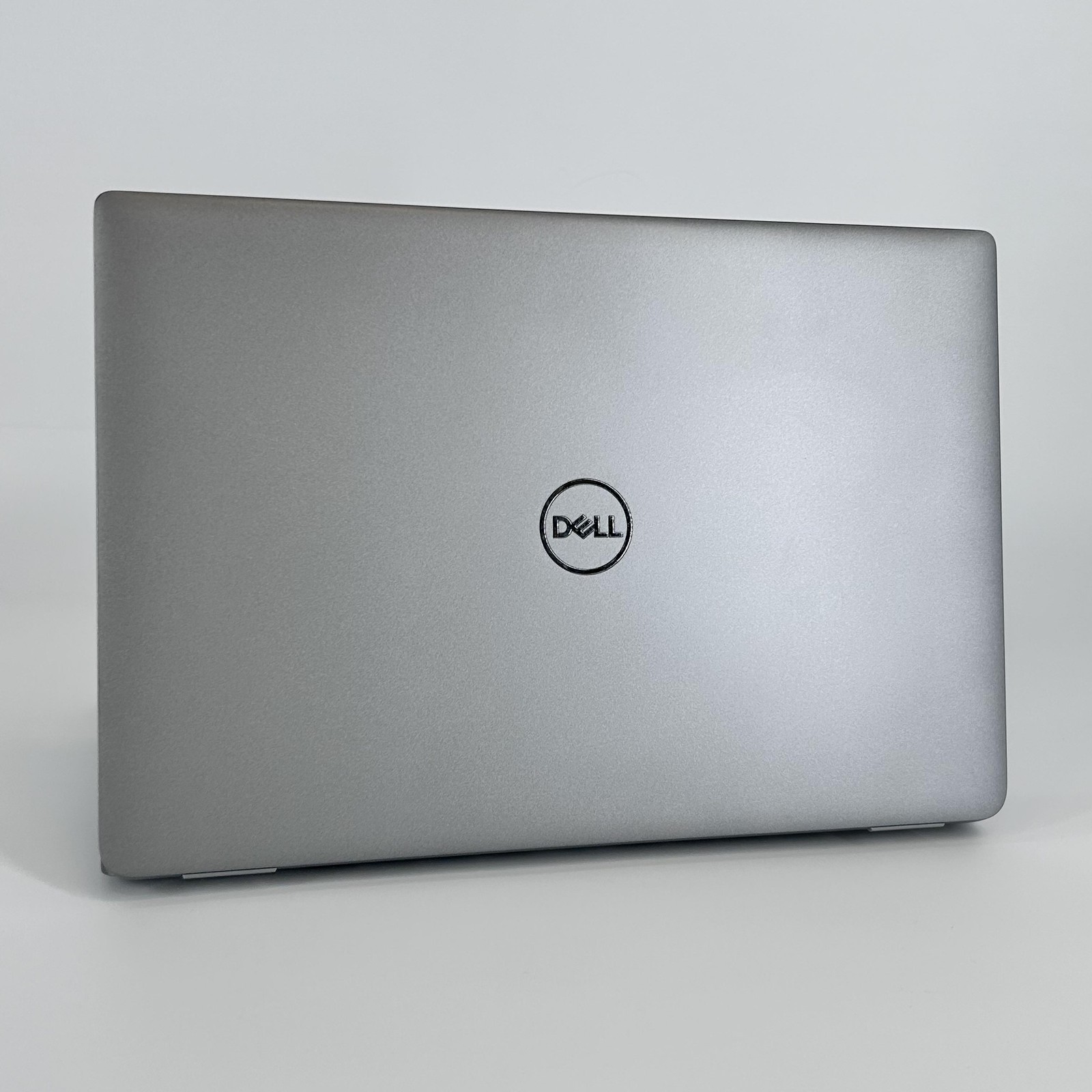 Dell Latitude 5350 13.3 Gray FHD 2.1 GHz Ultra 5 135U 16GB 512GB SSD Excellent