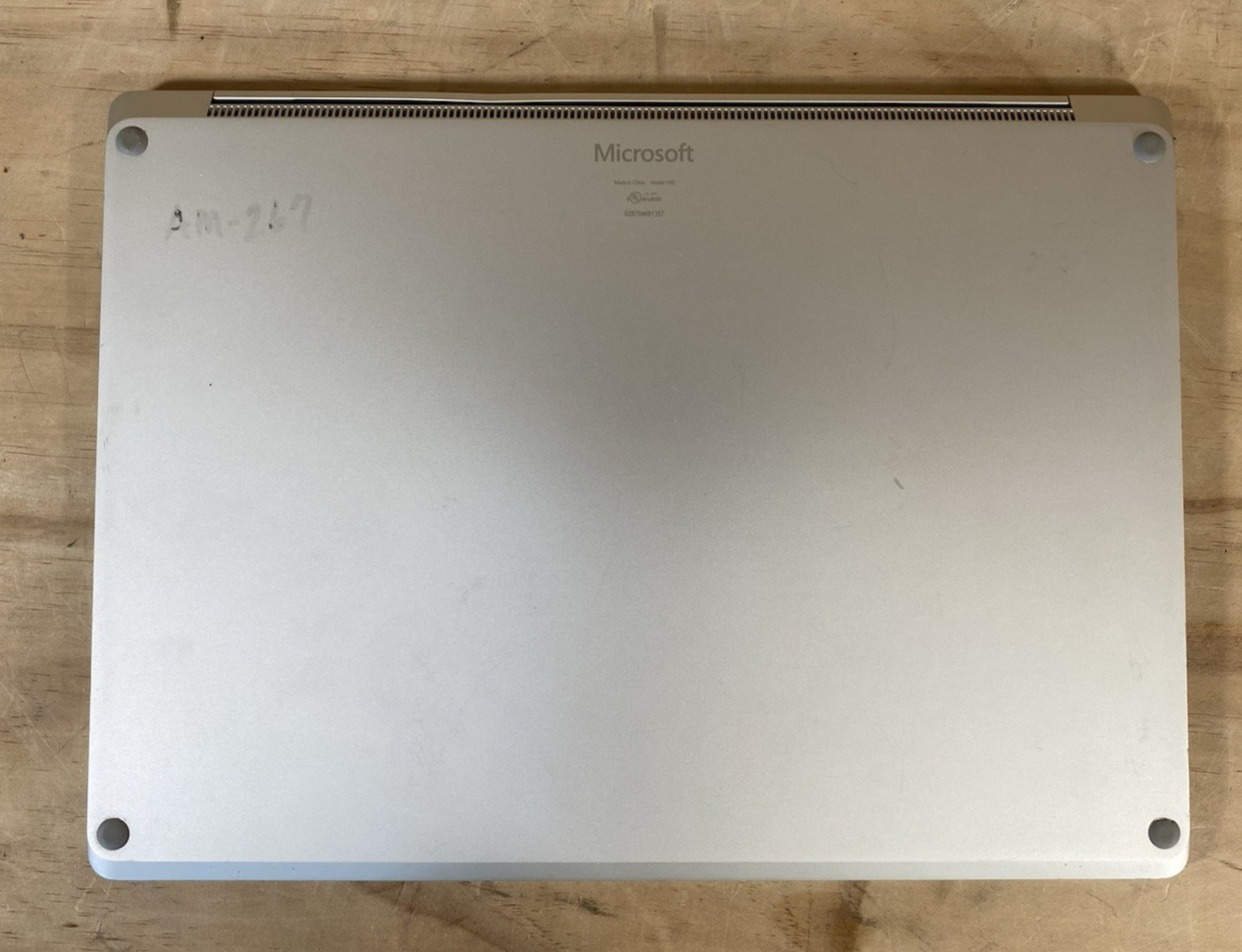 Microsoft Surface 2 1769 13.5″ Intel i5-7300U2.6 8GB 256GB SSD W11P