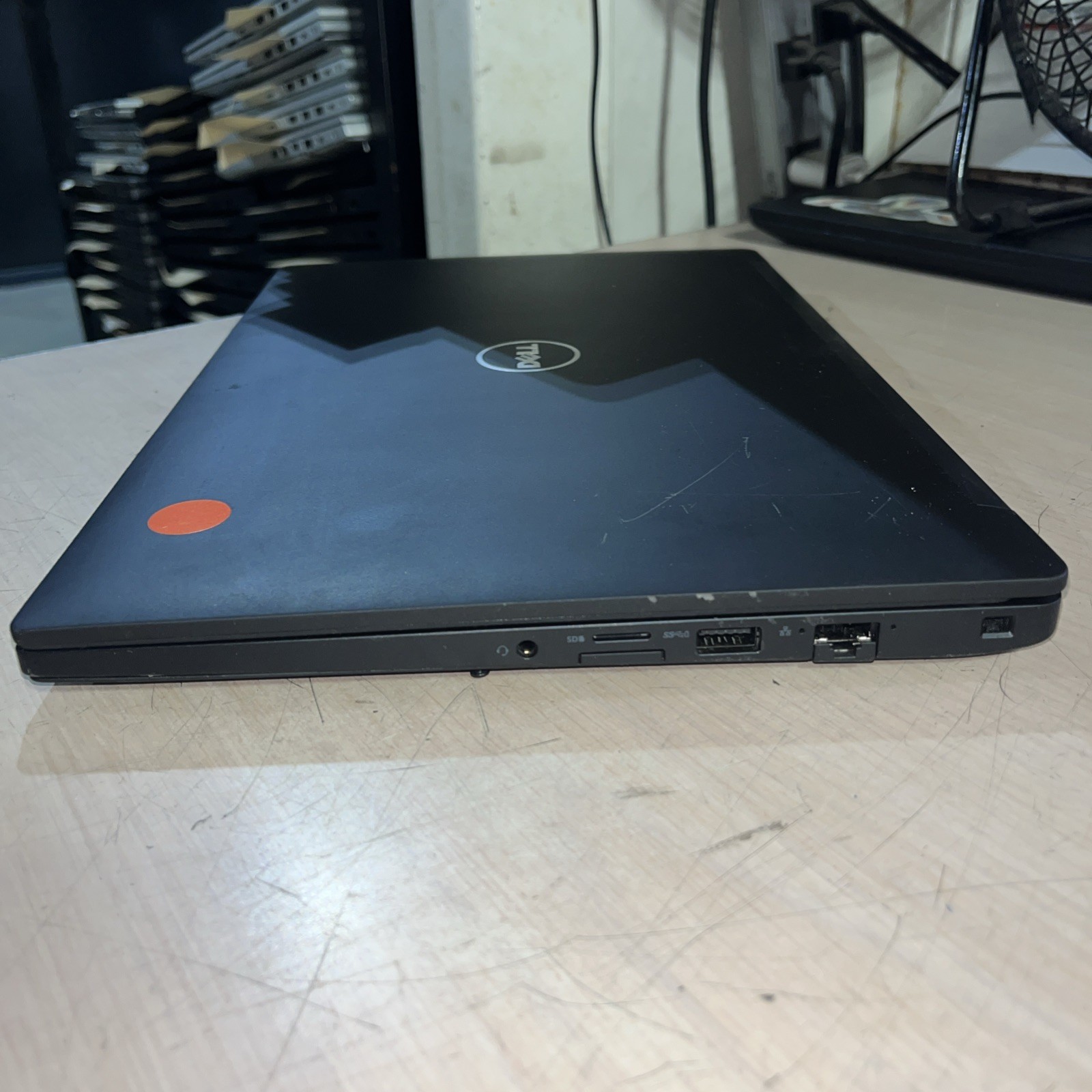 DELL LATITUDE 7480 INTEL CORE I7-7600U 8GB RAM NO HD .
