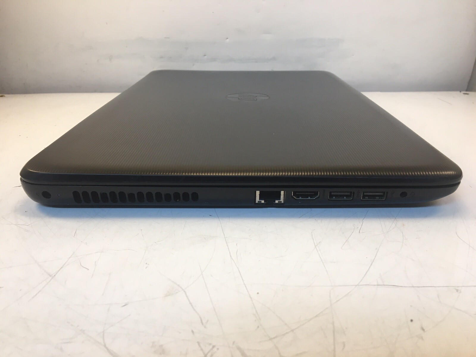 HP 15-AY009DX Intel Core i3-6100U 2.30GHz | 6GB RAM | NO HDD/OS – Boots to Bios