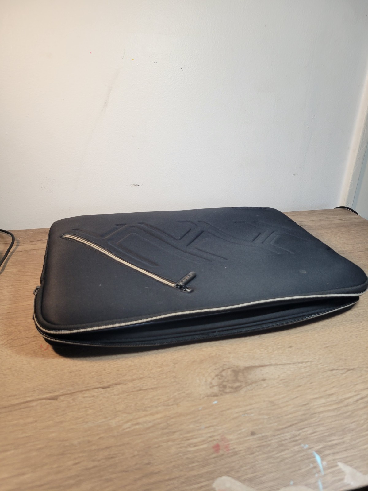 hp 655 E1 Vision black Laptop With Cover