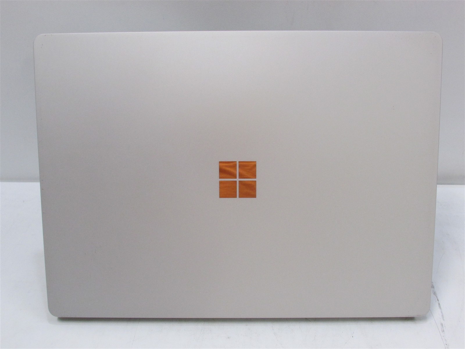 Microsoft Surface Laptop 2 1769 i5-8350U 2.4GHz 8GB RAM 128GB 13.5″ Win 11 Pro