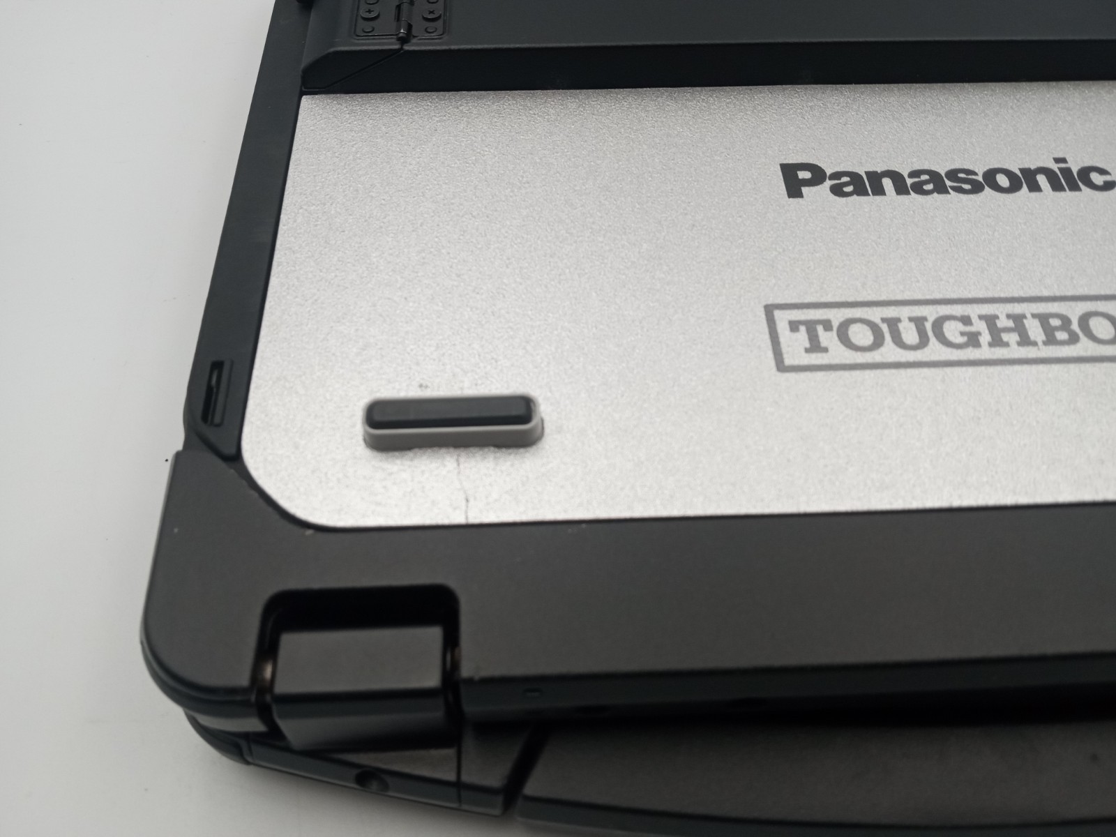 Panasonic Toughbook CF-20 10.1″ Touch i5-7Y57 8GB 128GB Windows 11 – READ -RR