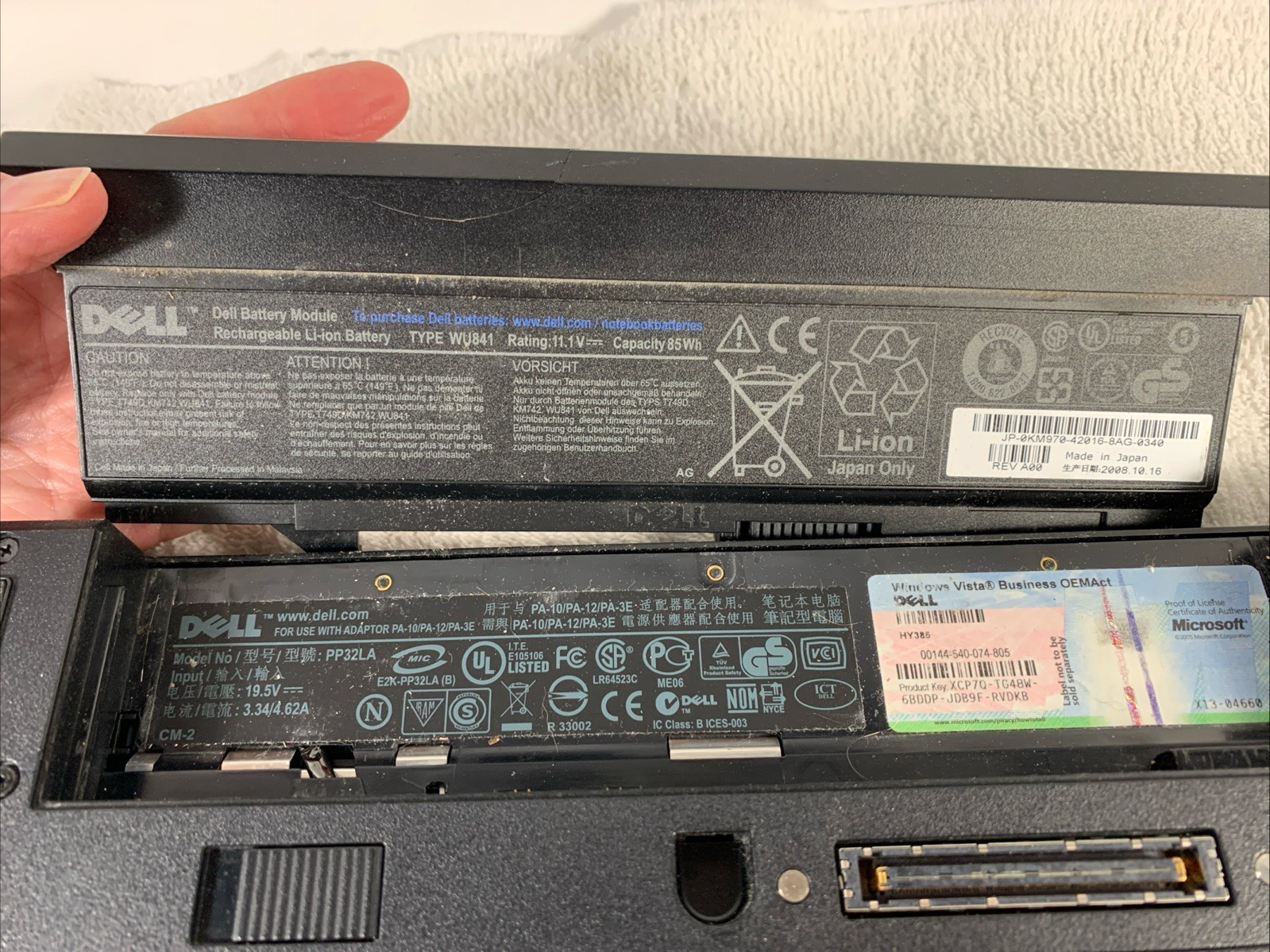 Dell Latitude E5400 Laptop Core 2 Duo CPU 14″ Display No Charger **PARTS ONLY *2