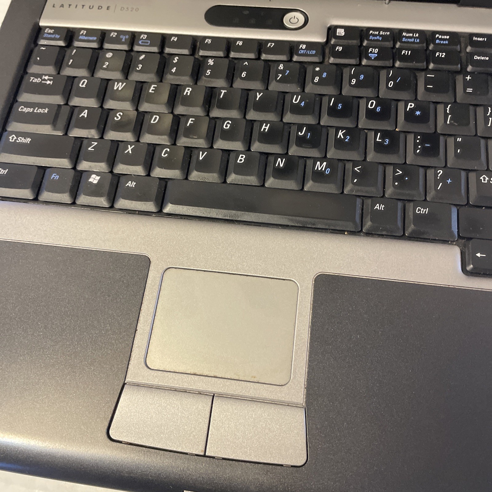 Dell Latitude D520 CORE 2 DUO 2GB 180GB HDD WIN VISTA