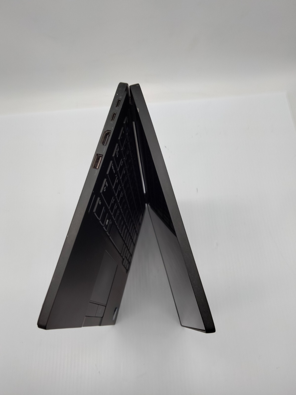Dell Latitude 7390 2 in 1 i5-8350u 8gb Ram Boots to biosNO HDD laptop no battery