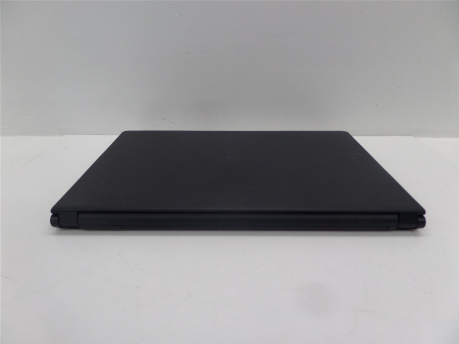 Dell Inspiron 15 5566 15.6″ Laptop w/ Intel i3-7100U 2.4GHz CPU 8GB RAM – No HDD