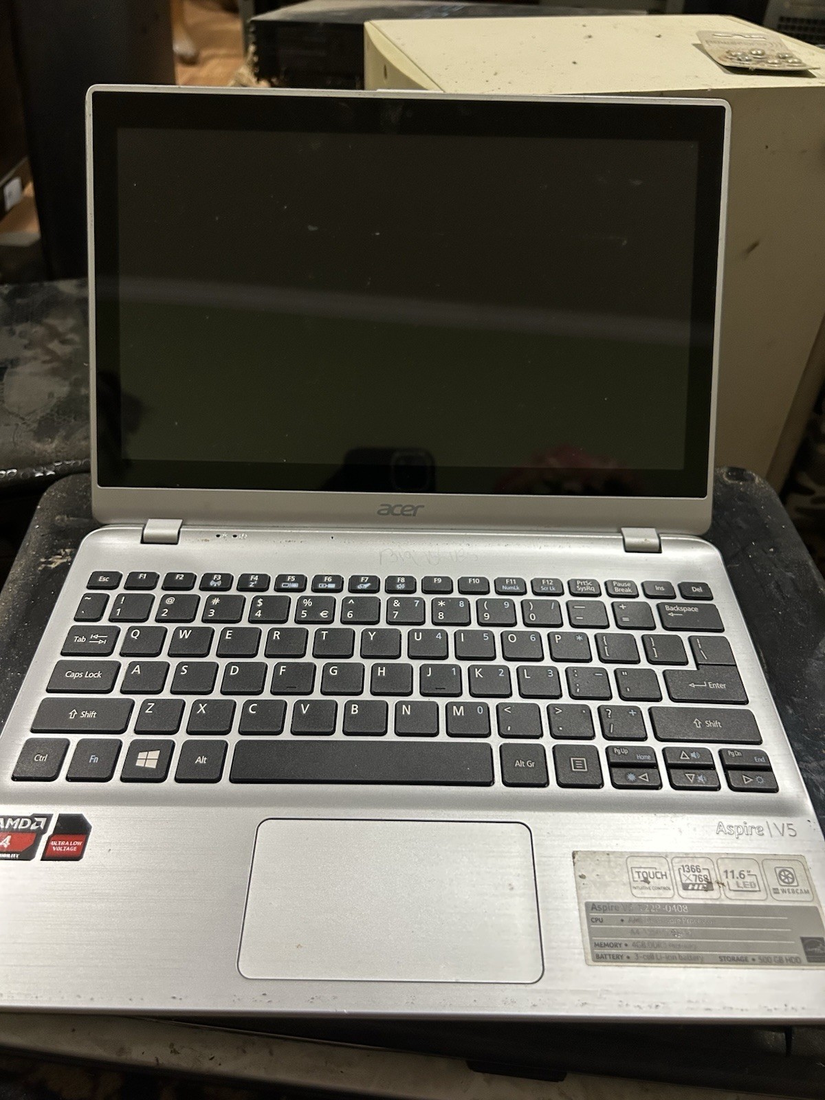 Acer Aspire V5 11.6in Touch AMD A4 1.40GHz 4GB 500GB HDD Win 8 Silver