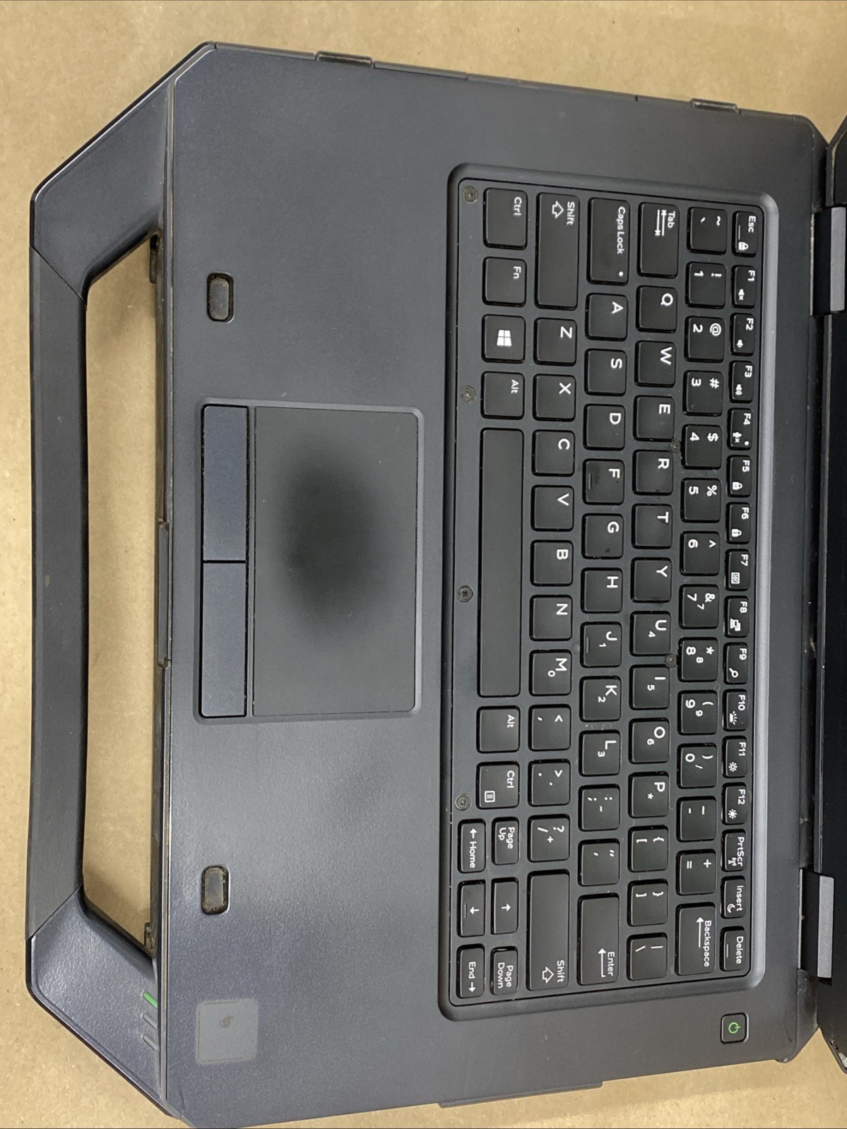 Dell Latitude 5414 – 14″ 1920×1080 – i5-6300U – 8GB – 256GB SSD – Win 10 Pro