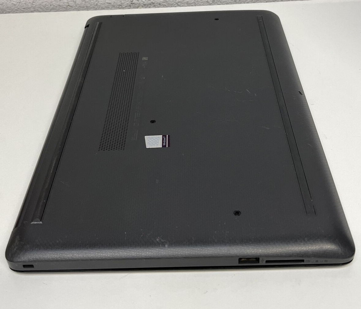 HP 255 G7 15.6″ AMD A6-9225 Radeon R4 2.60 GHz 8GB 256GB SSD BT Win11Pro Laptop