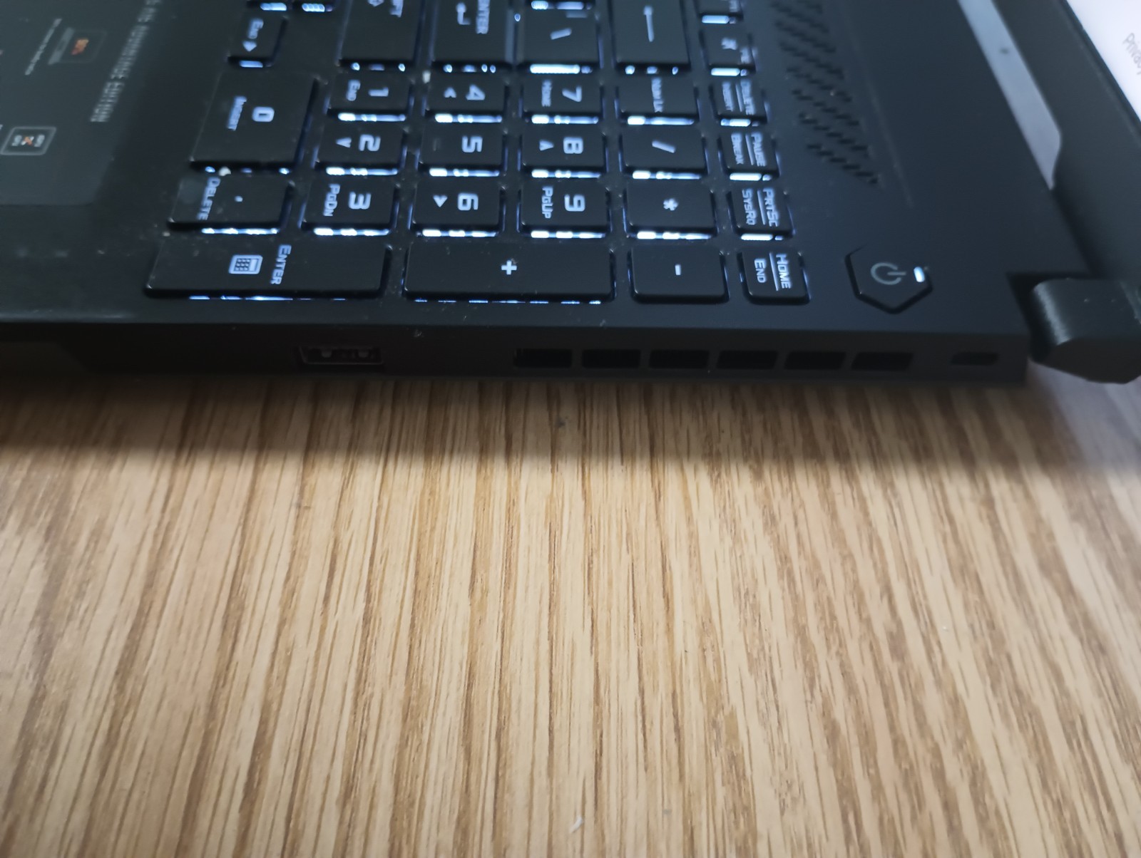 ASUS TUF A16 Advantage Edition (Ryzen 7 7735HS, 8gb RX 7700s, 165HZ, 8gb RAM)