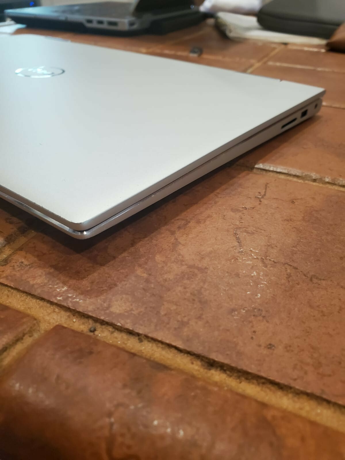 Dell Inspiron 15 7506 15.6″ (500GB SSD, Intel Core i5-1135G7, 2.40GHz, 12GB RAM)