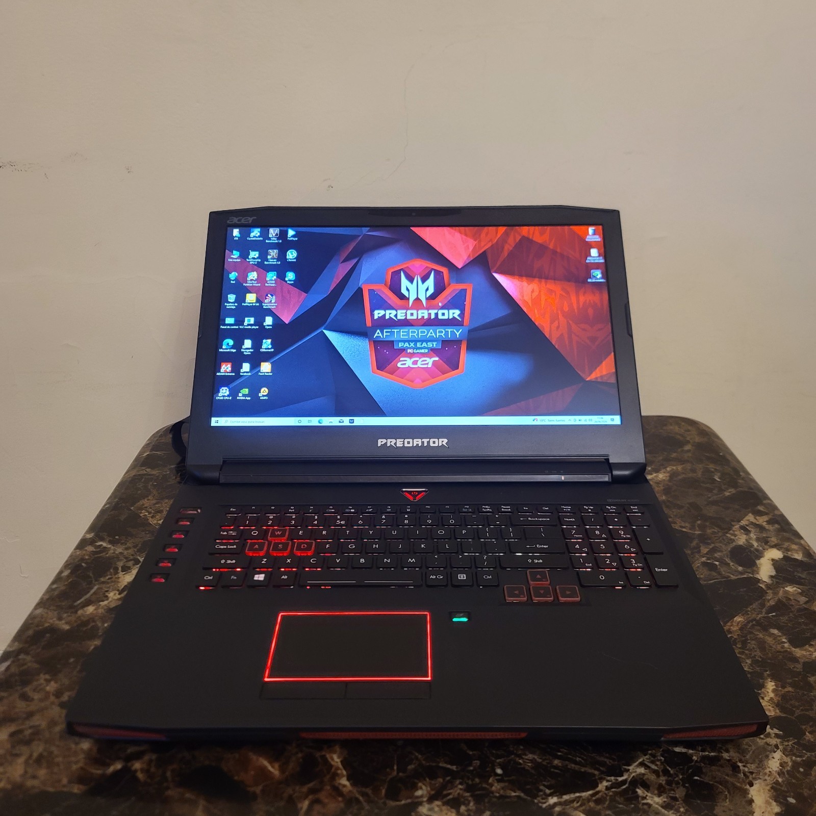 PREDATOR GX-792 GAMING LAPTOP CORE i7-7700HQ 16GB RAM GTX 1080 512GB NVME