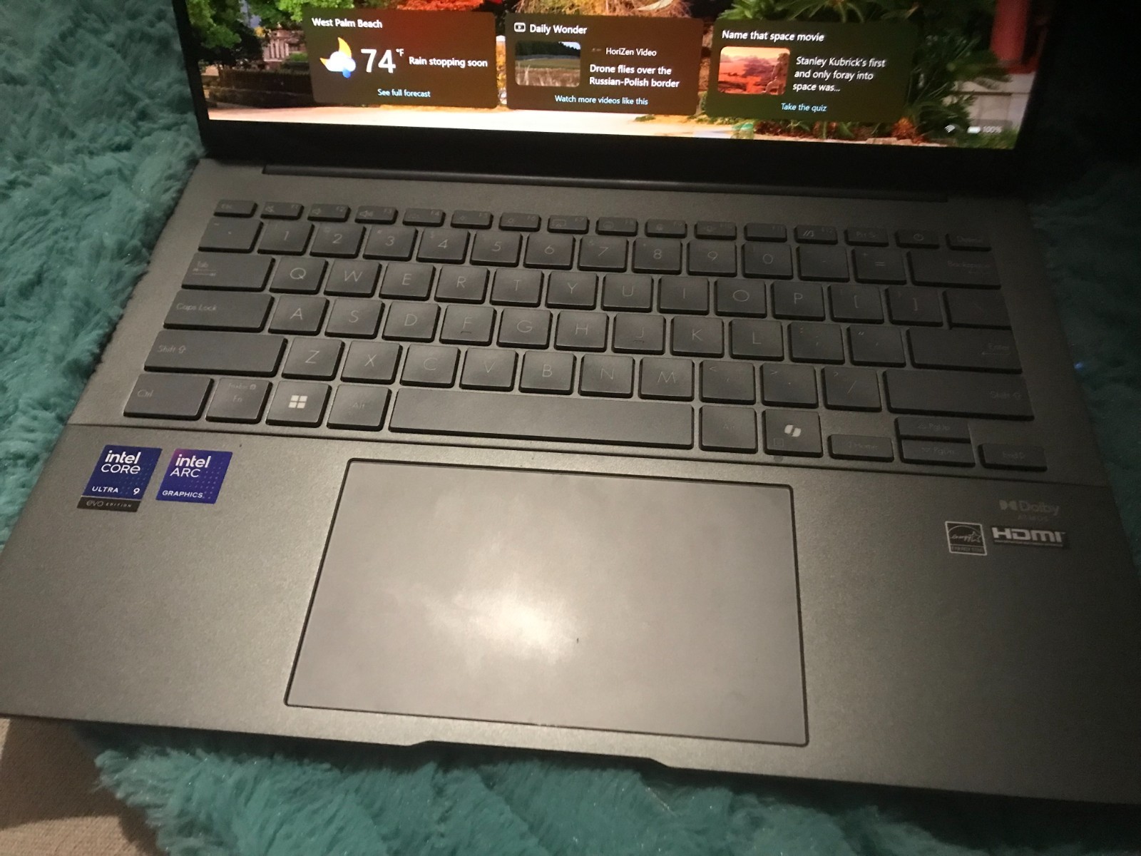 ASUS Zenbook 14″ FHDOLED Touch Screen Laptop Intel Core Ultra 9 32GB RAM 1TB SSD