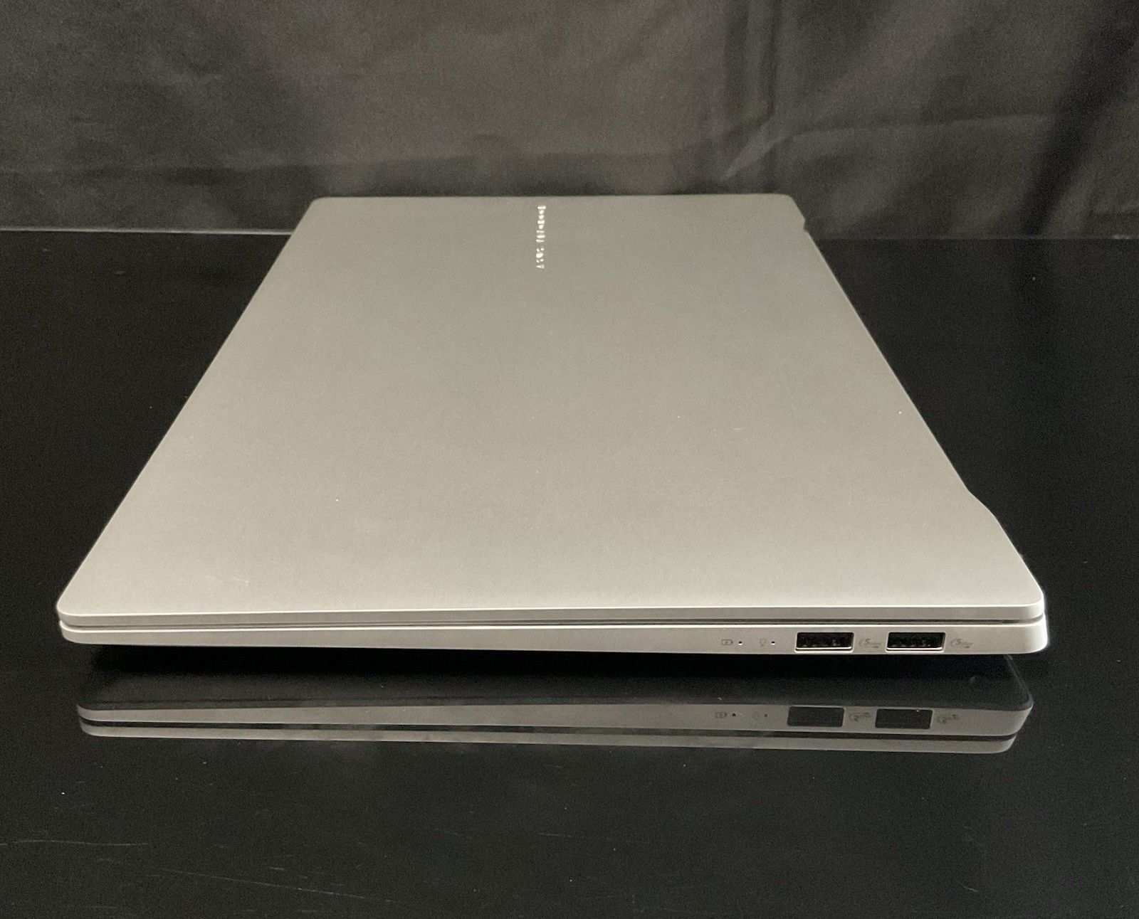 ASUS Vivobook S15 15.6″ 3K OLED Snapdragon X Elite X1E-78-100 16GB 1TB SSD W11H