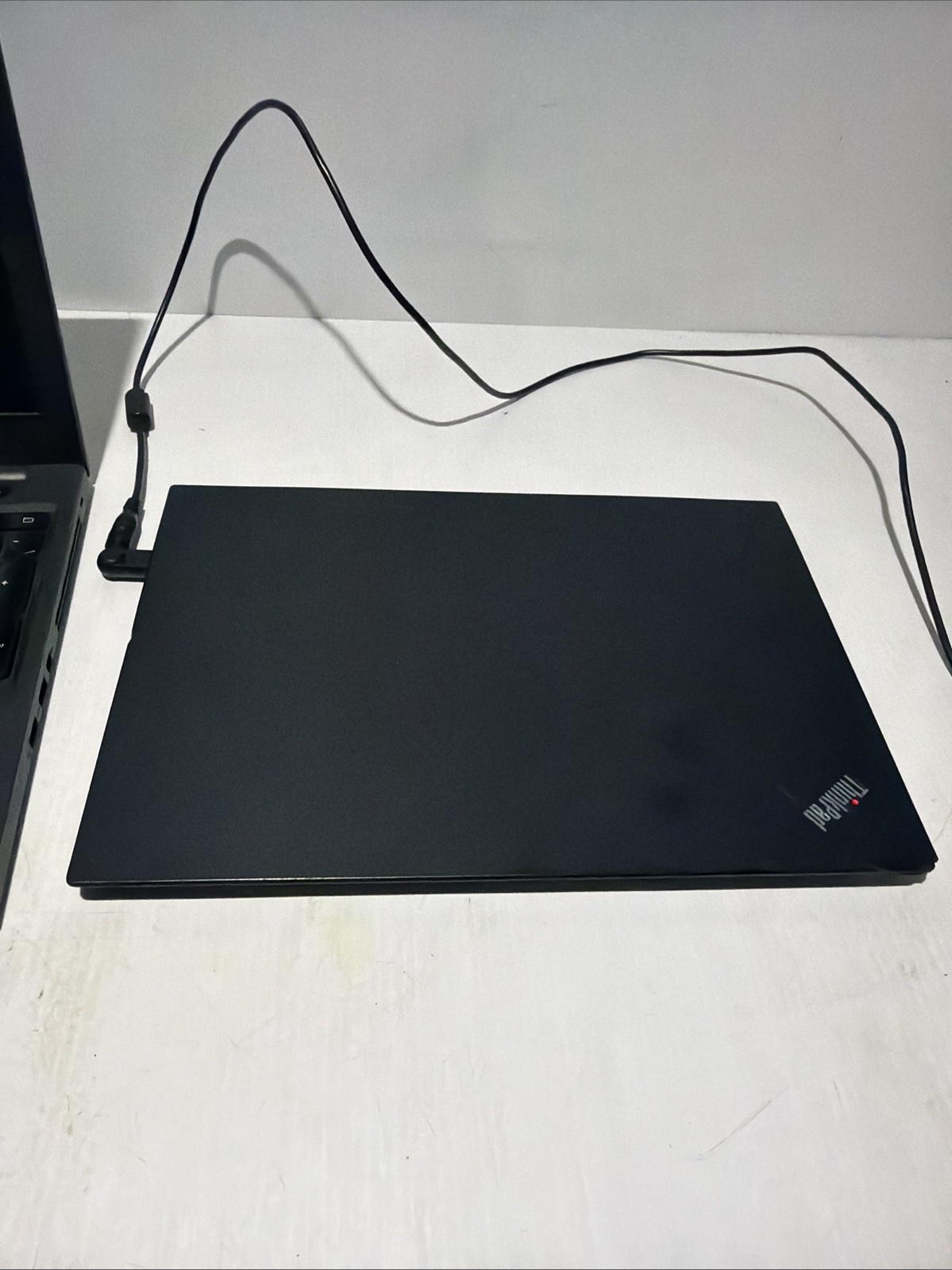 Lot of Two Lenovo Thinkpad T560/X1 Carbon i7 4gb Ram No Drives Parts / Repair