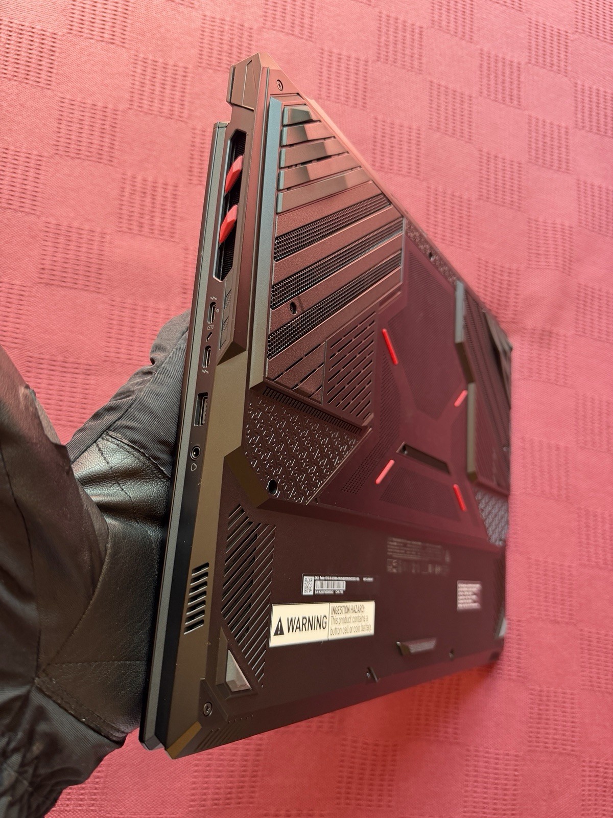 MSI Raider 18” HX AI A2XW Gaming Laptop Ultra 9 64GB RAM 2TB SSD *Minor Dent*