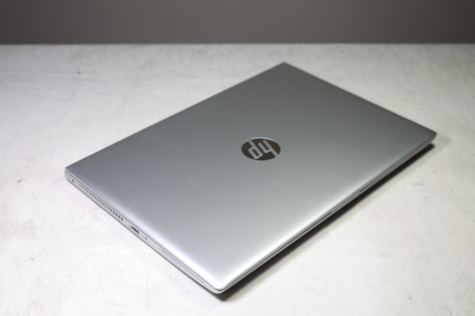 HP ProBook 640 G5 Intel Core(TM) i7-8565U CPU 1.80GHz-8GB RAM-256GB NVMe-NO OS