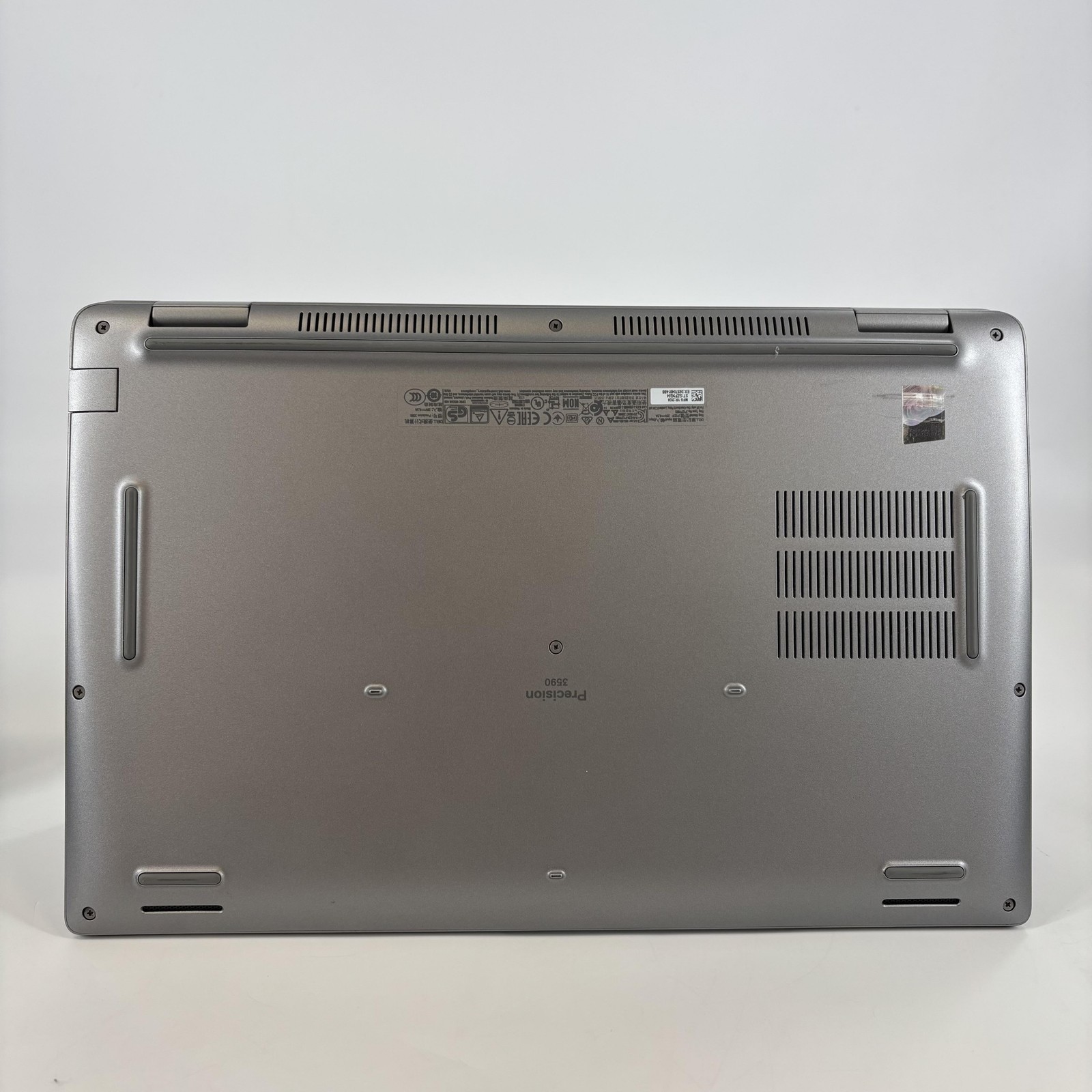 Dell Precision 3590 15.6″ FHD Intel 16 Core Ultra 7 155H 64GB 2TB SSD Excellent