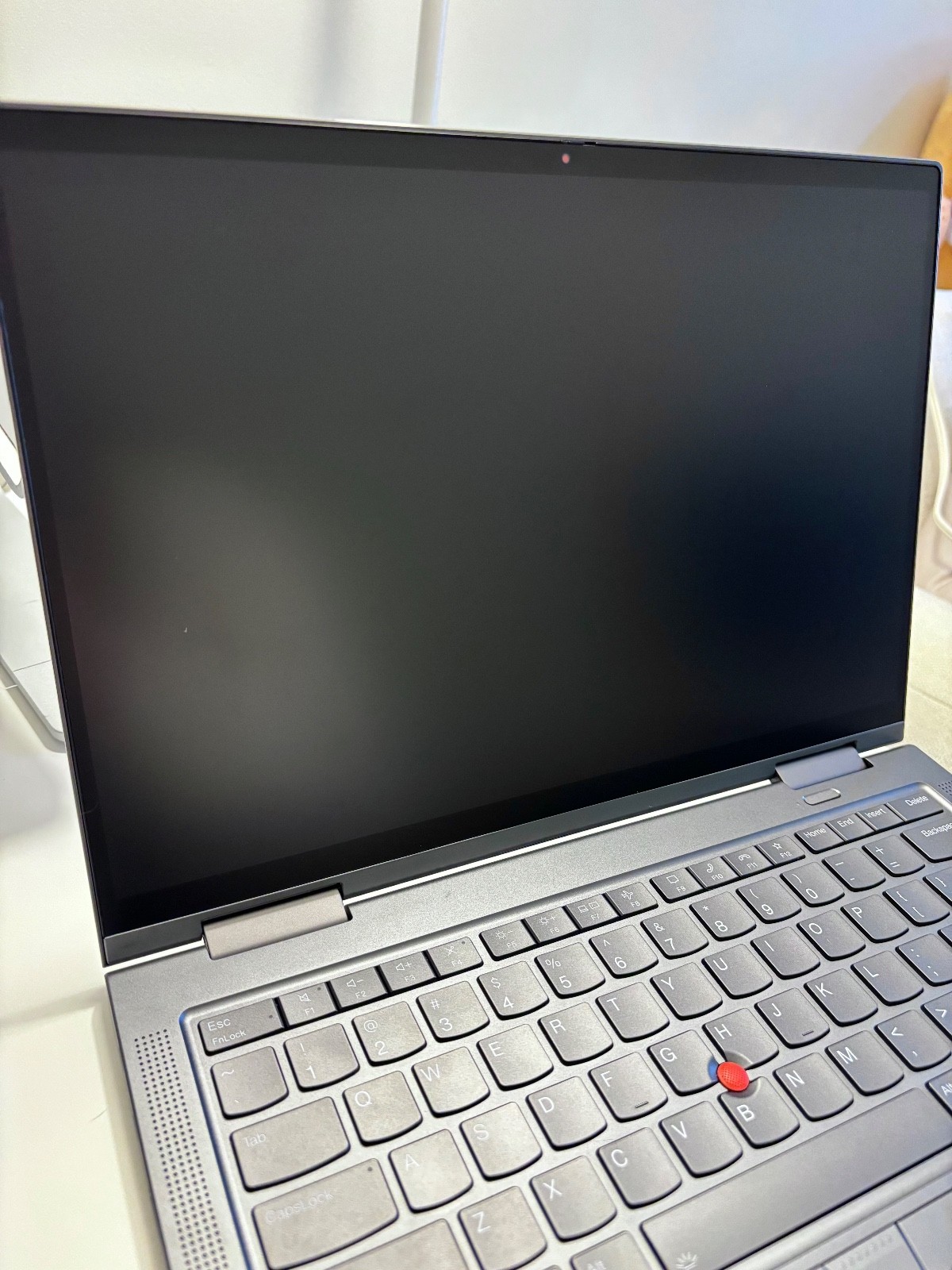 lenovo thinkpad x1 yoga gen 6 i7 8GB RAM 512GB SSD