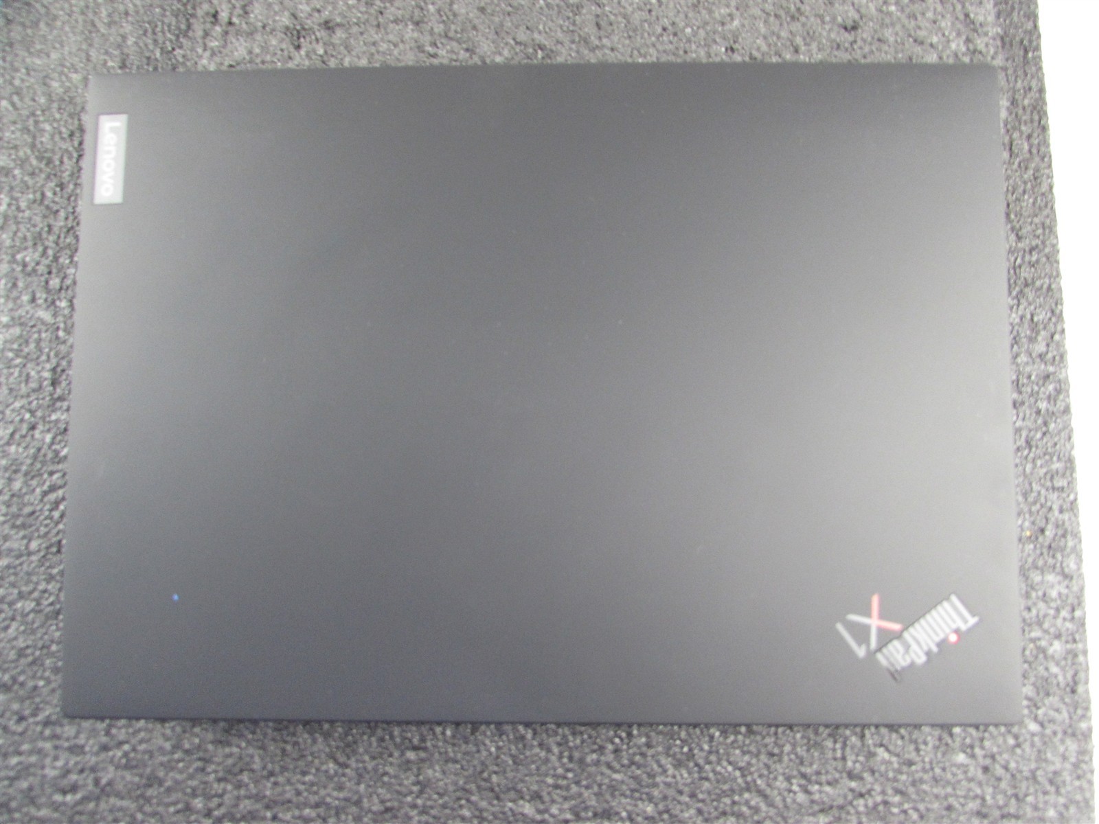 LENOVO THINKPAD X1 CARBON (9TH GEN) CORE I7-1185G7 NO SSD 16GB RAM NO O.S