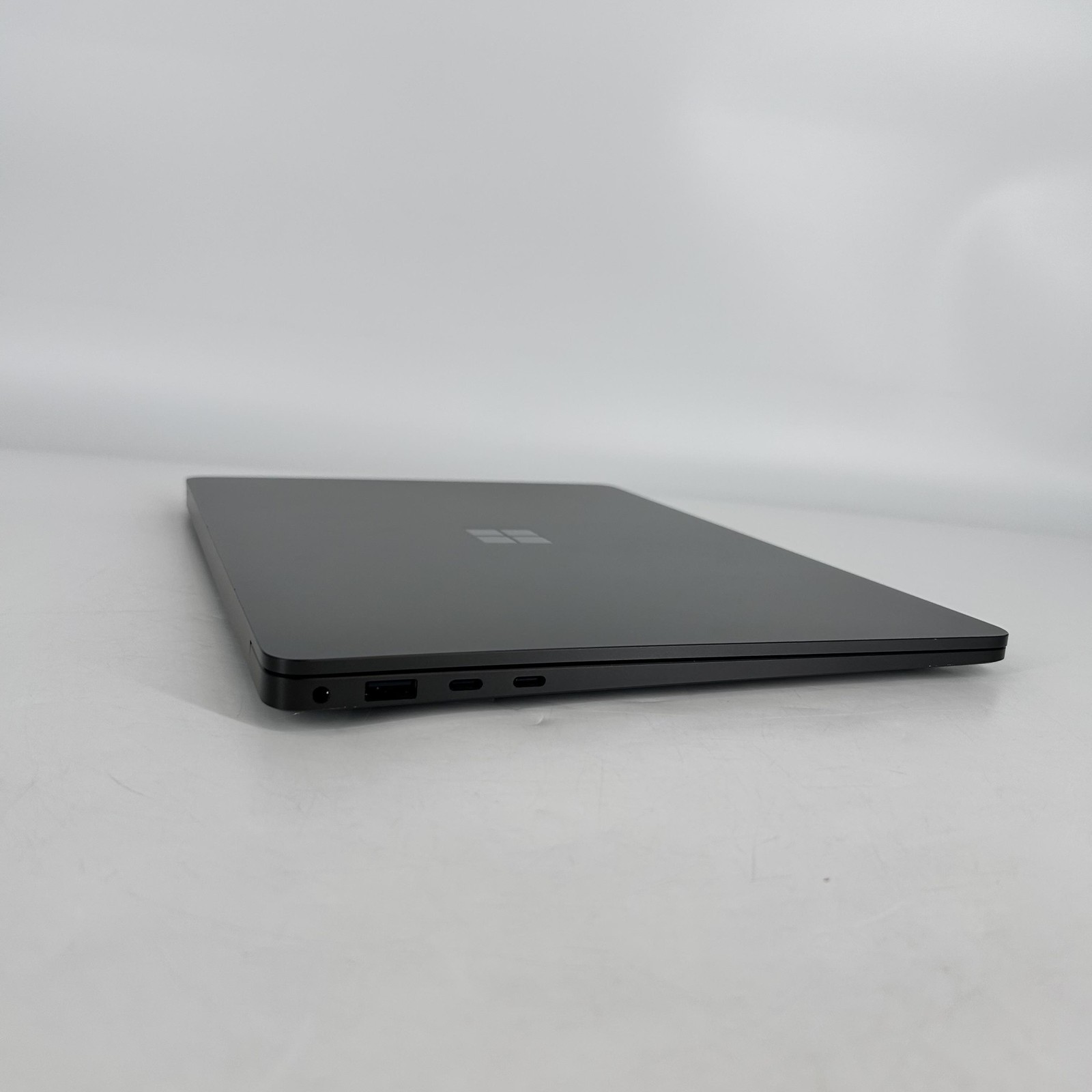Microsoft Surface Laptop 7 13.8 2K TOUCH 2.2 GHz Ultra 7 268V 32GB 1TB SSD