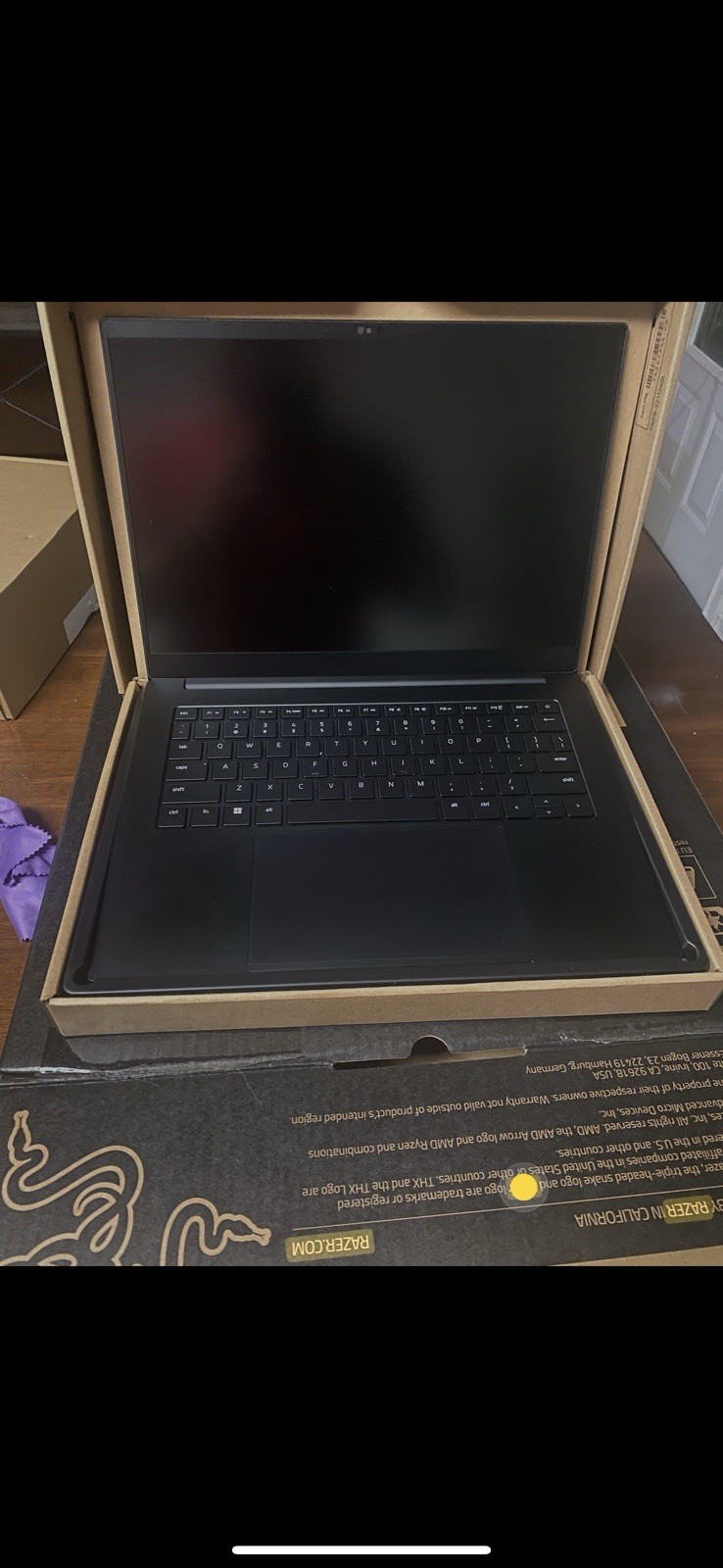 Razer Blade 14 240Hz QHD+ 4.0 GHz Ryzen 9 7940HS 16GB 1TB SSD RTX 4070 Very Good