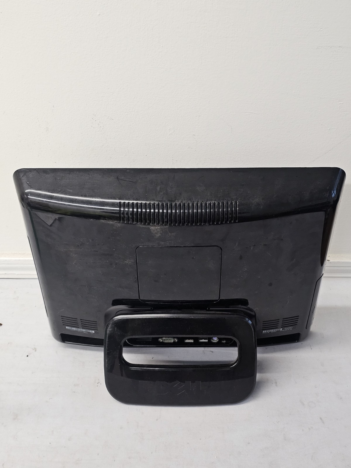 Dell Inspiron One 19A All-In-One – Intel Pentium E5400 – 4GB RAM 640GB HDD READ