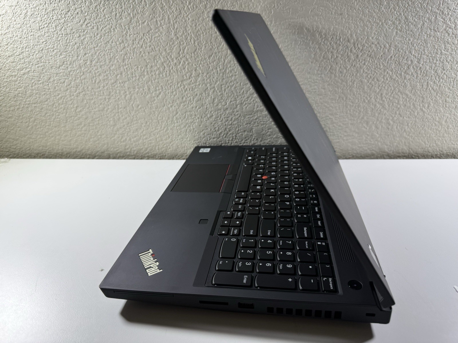 LENOVO THINKPAD P15 GEN 1 I7-10850H 512GB 8GB WIN 11 NVIDIA T1000 NO BATTERY