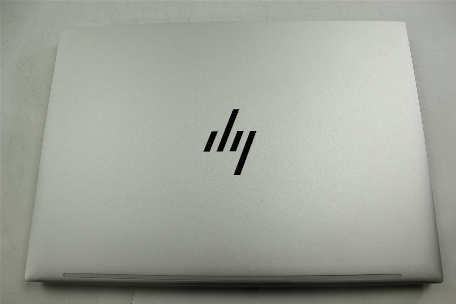 HP EliteBook 840 G9 14″ FHD i7-1270P 2.2GHz 256GB SSD 8GB RAM W11P