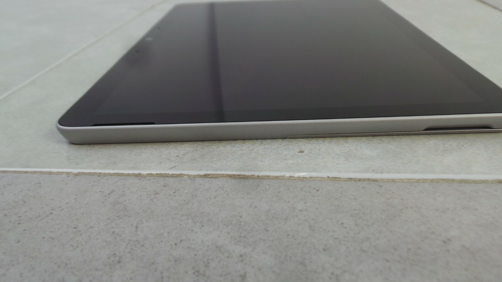 Microsoft Surface Go 2 10.5″ 2020 1.7GHz Pentium Gold 4425Y 4GB 64GB