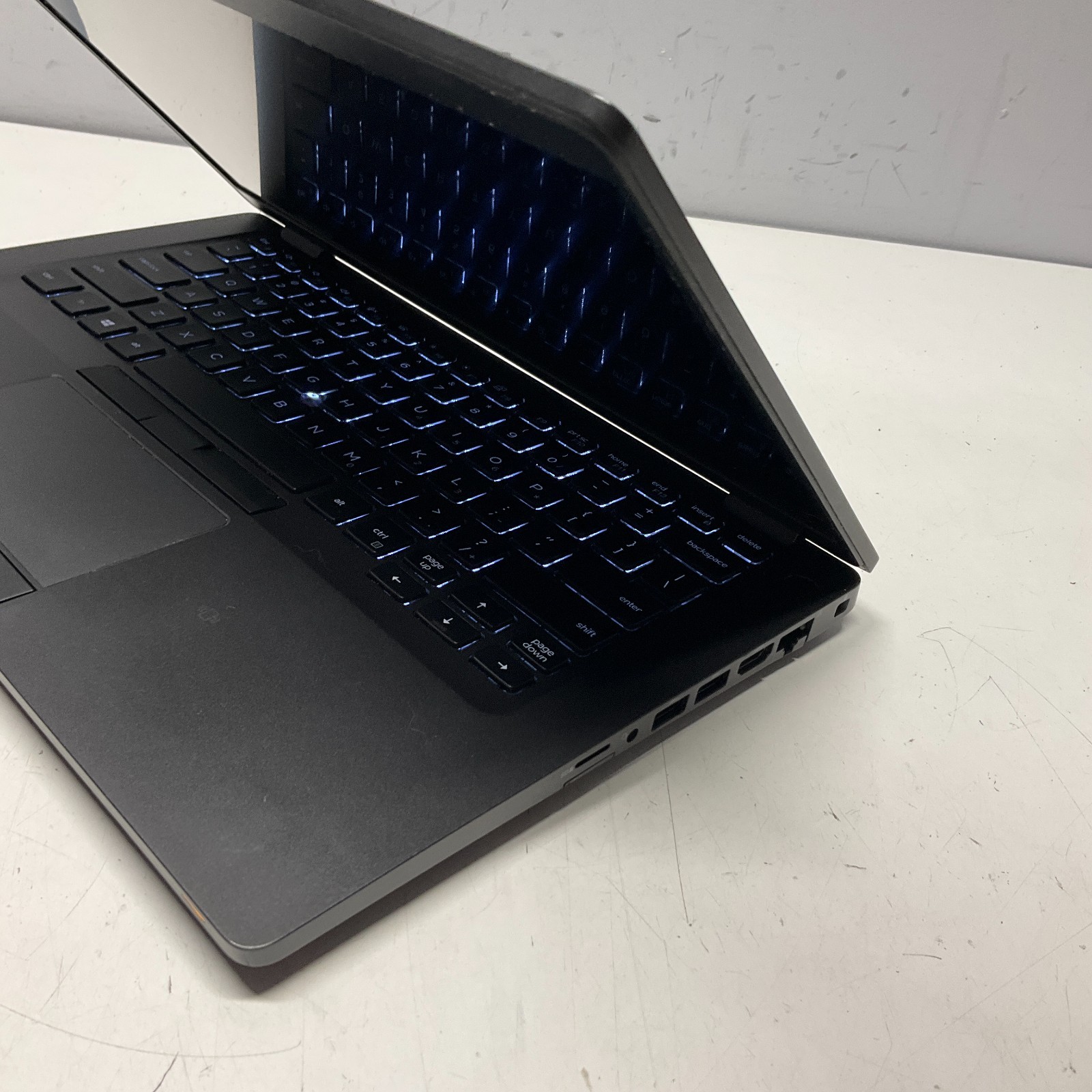 Dell Latitude 5401 Laptop i7 9850H 2.60GHZ 14″ FHD 8GB 256GB SSD Win 11 Pro BIOS