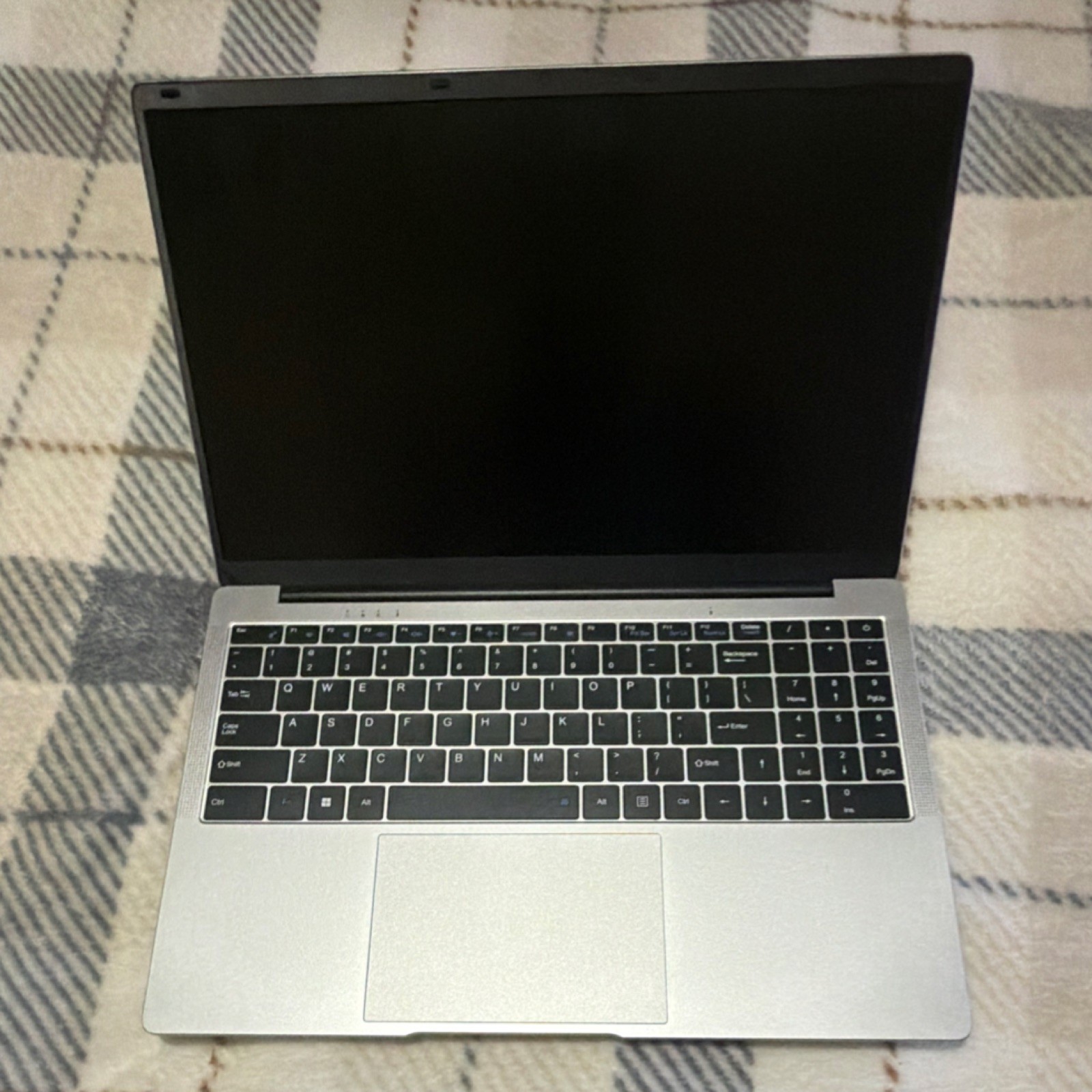Jumper Silver Notebook Laptop HDMI USB MicroSD Webcam Microphone