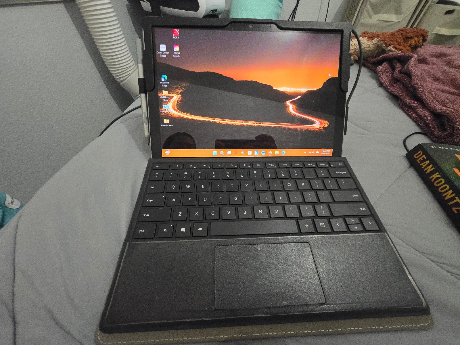 Microsoft Surface Pro 7 plus Core i5 8GB 128GB Features Type Cover and Pen