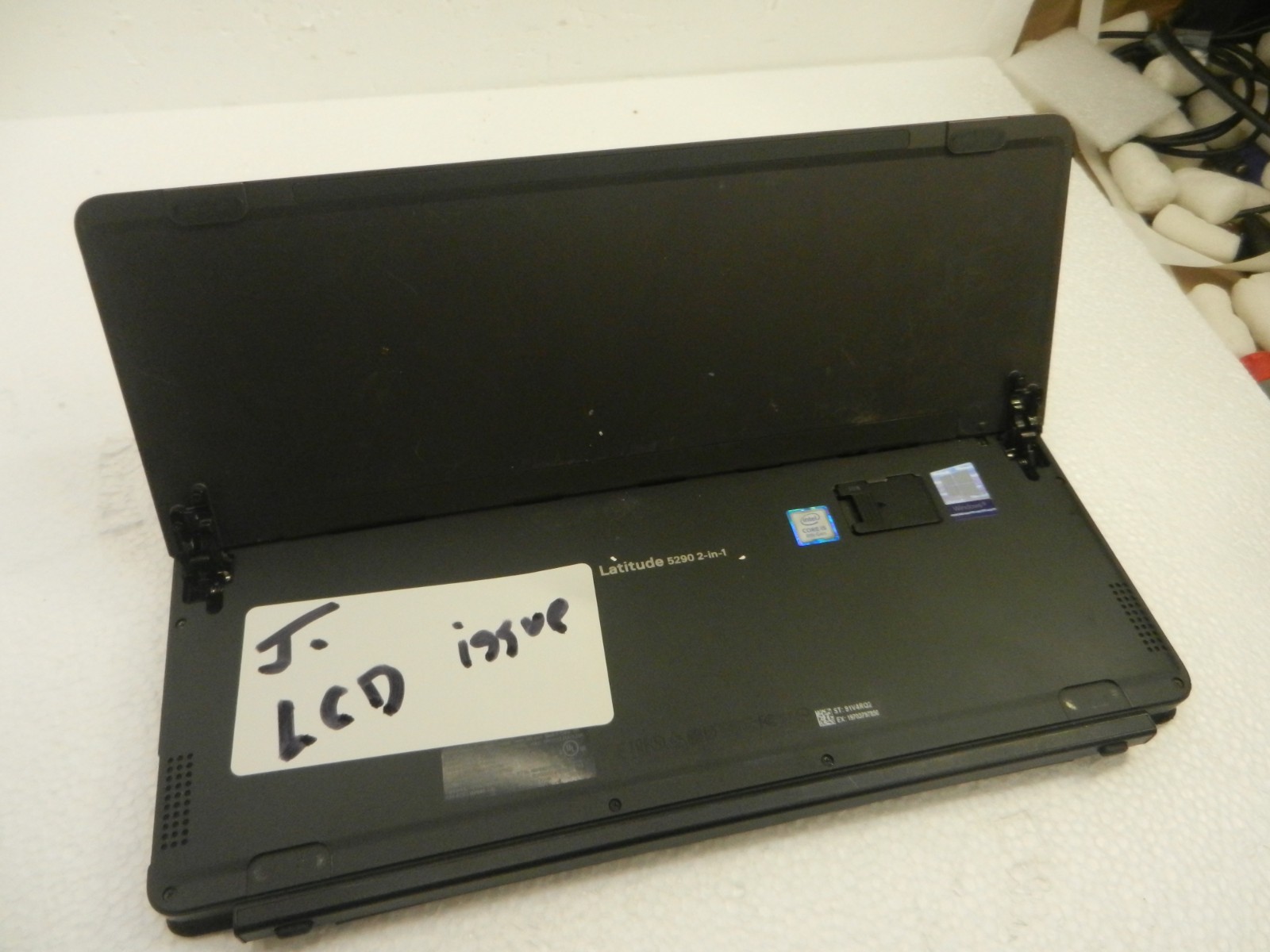 Dell 5290 2-IN-1 Tablet CORE i5-8350U @ 1.70Ghz / 8GB / No HDD – SCREEN ISSUES*