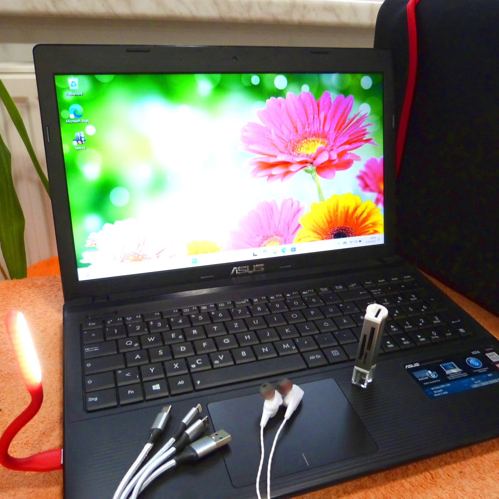 Asus K55 IceCOOL 15″ l 8GB RAM NEW l SSD Windows 11 PRO l BATTERY NEW HDMI USB3